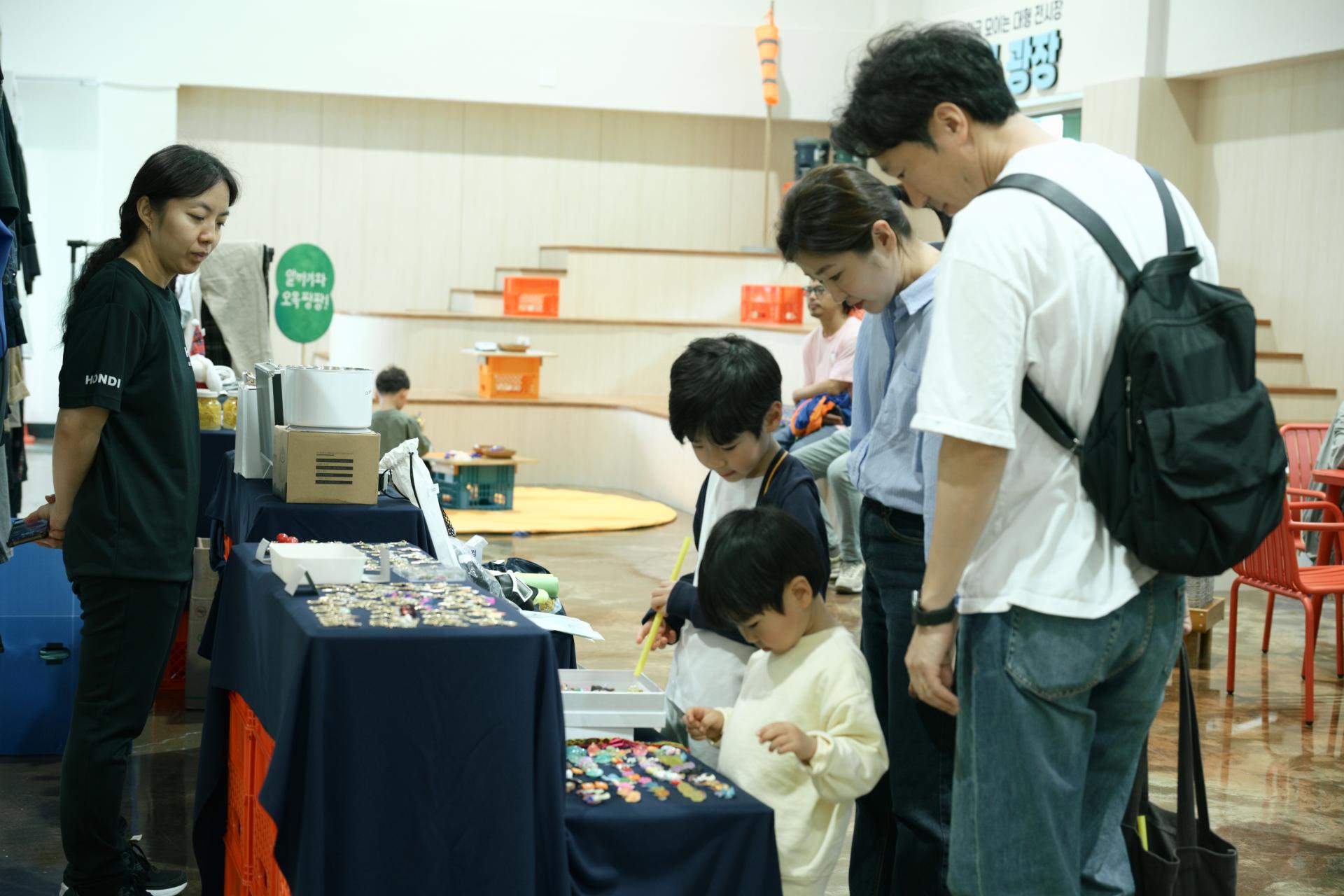 a14873cb27400.jpg