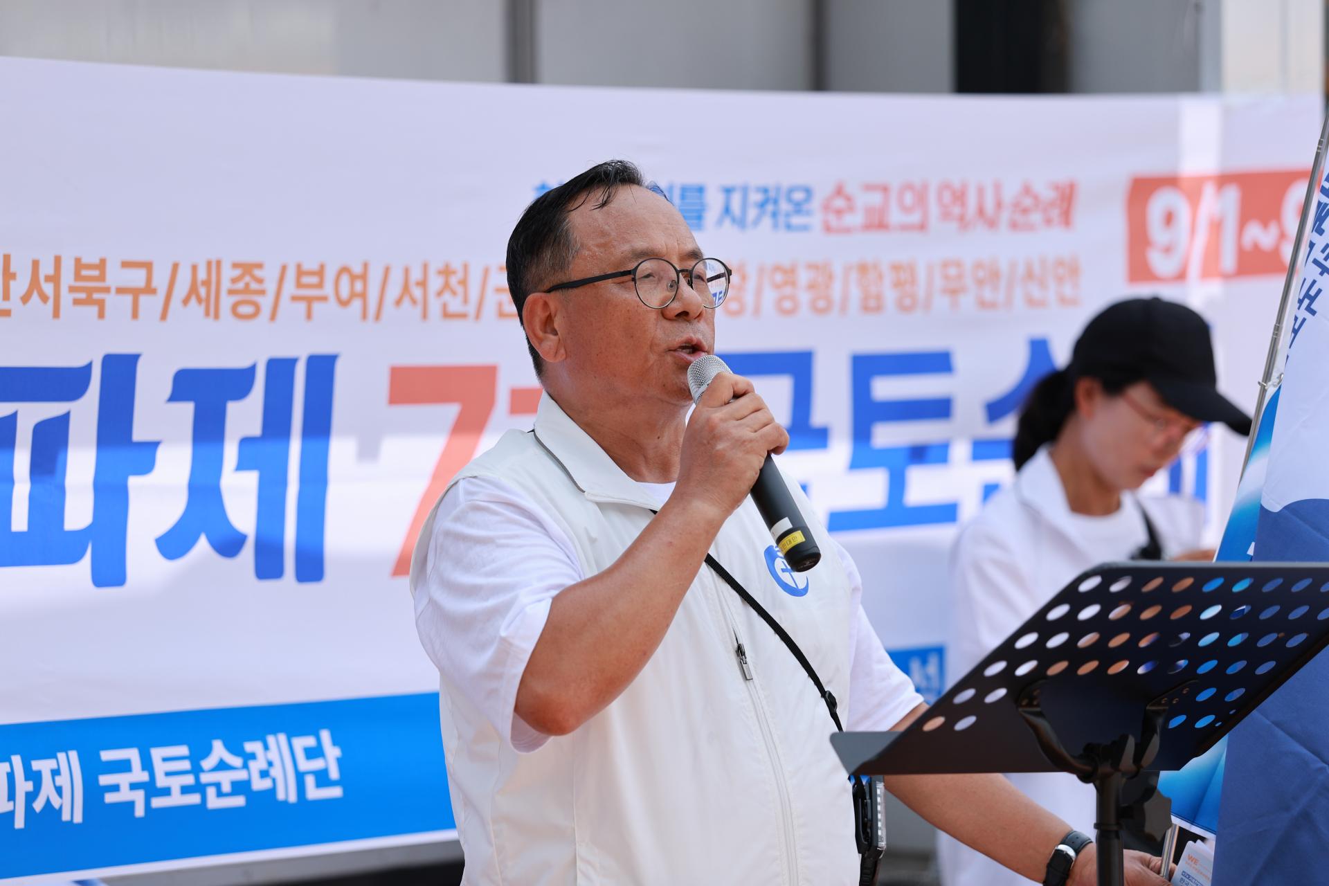 a49d81319cf00.jpg