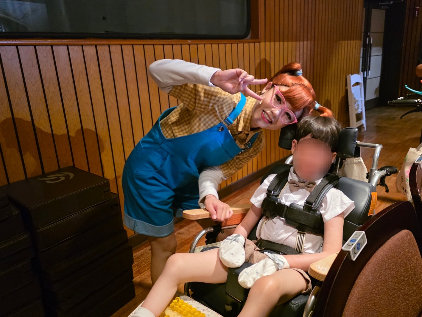 하츄핑 주인공과 사진찍는 이용자