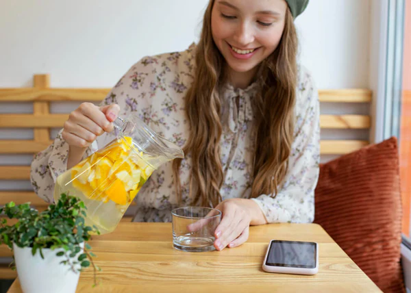 수분 공급을 위한 DIY 블렌드