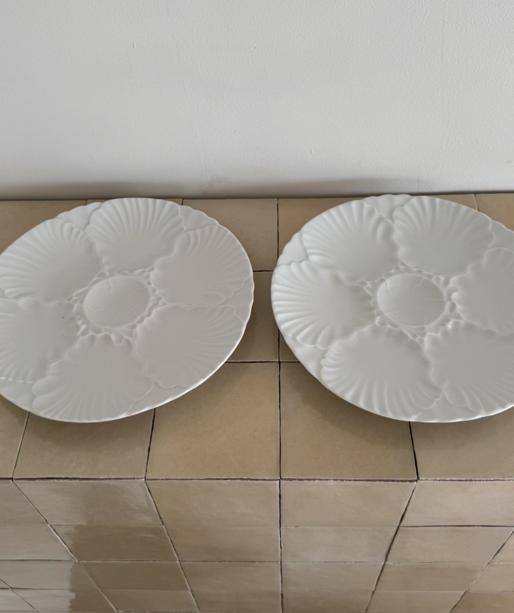 1970s antique shell shaped oyster plateㅣfrance