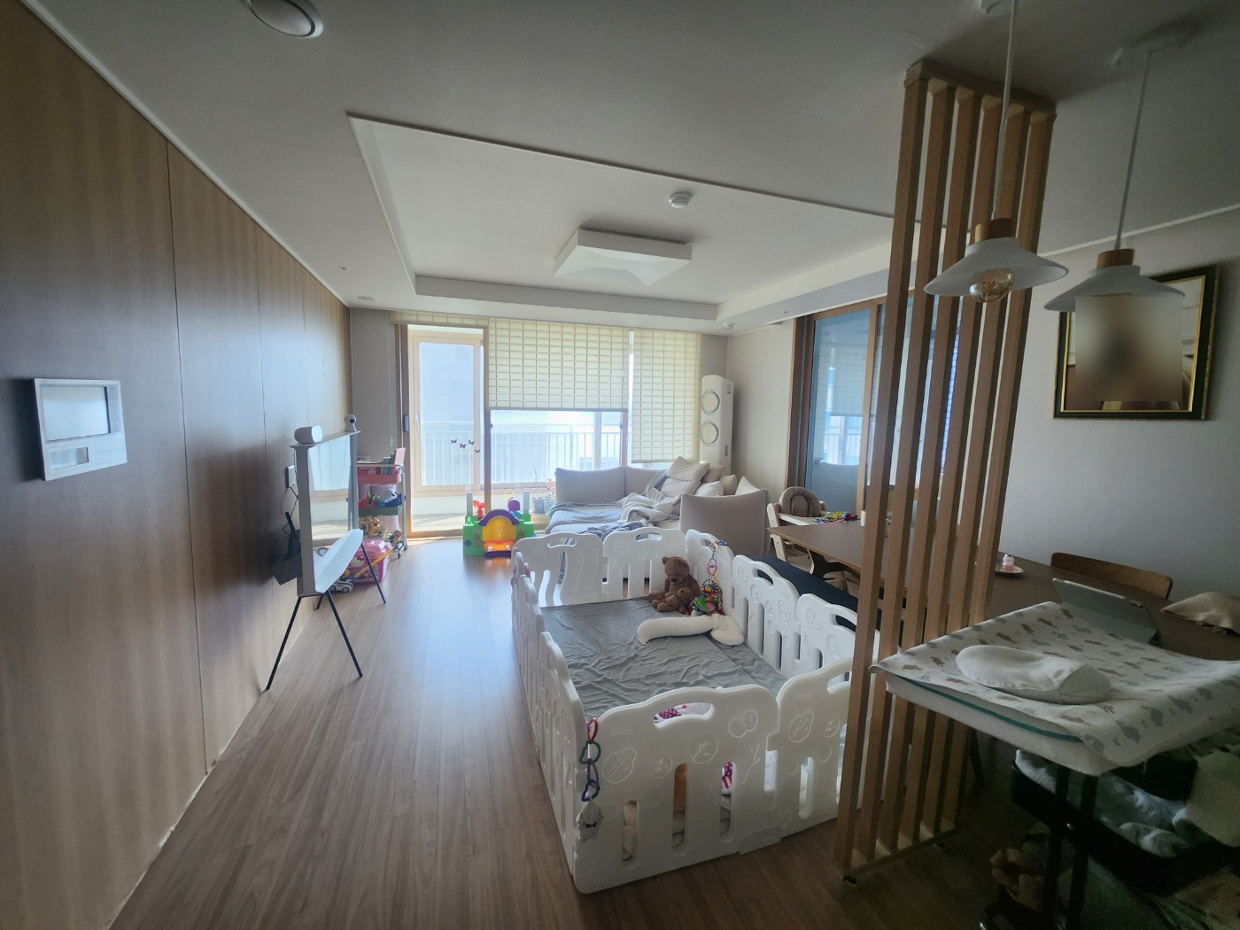 빈티지한 느낌 가득한 미드모던센추리 인테리어, 힐스테이트 서울숲리버 33Bpy : 디자인 담결, image size:1400x1050