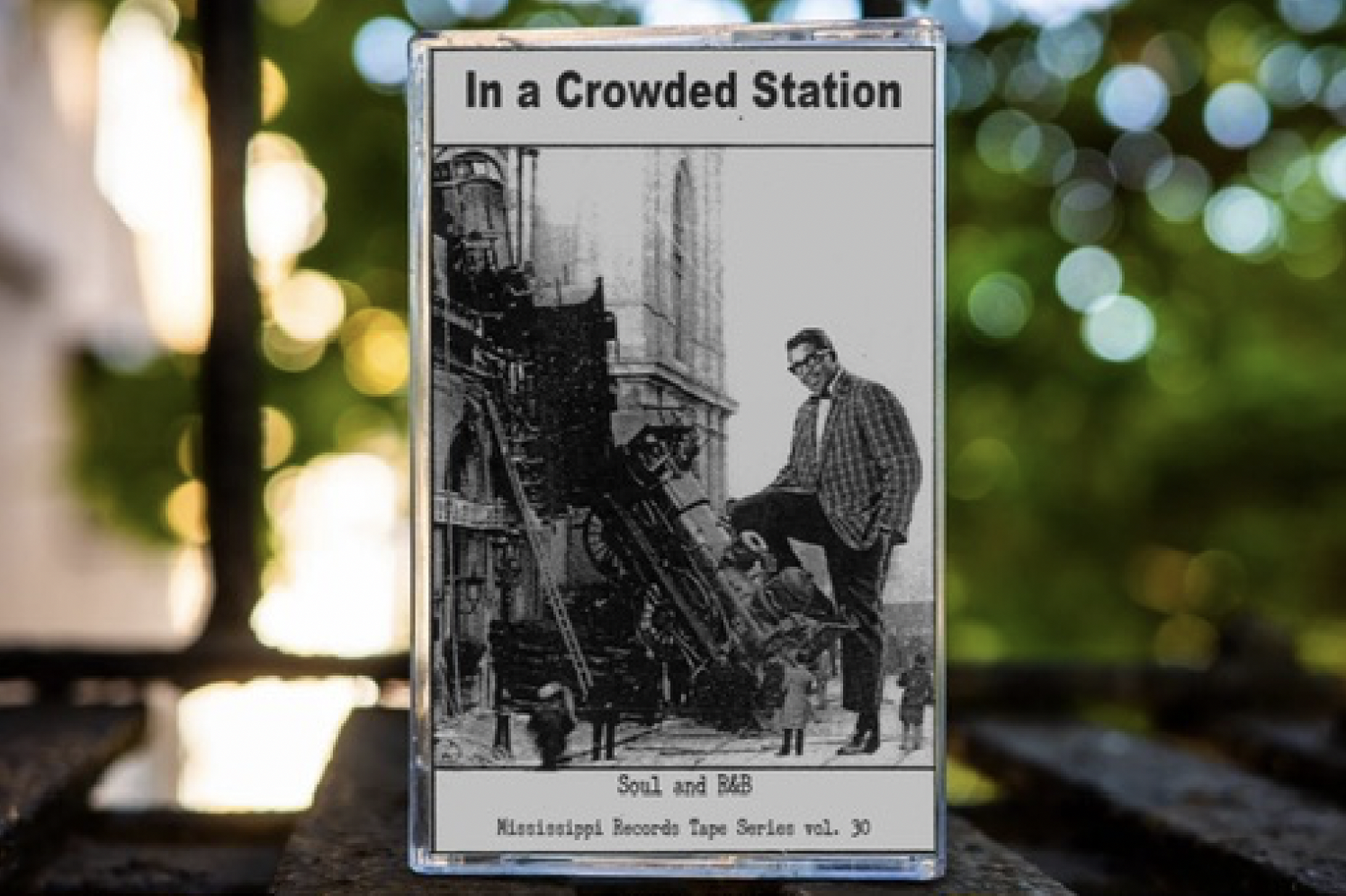 In A Crowded Station (TAPE) 사진없음