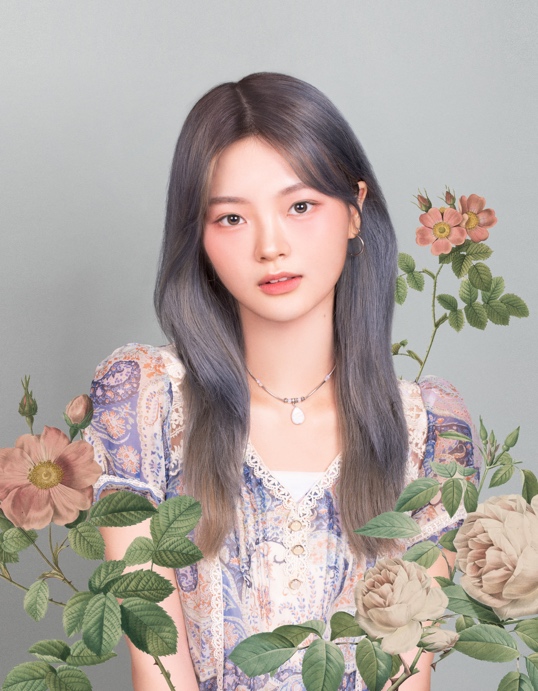 사람, 벽, 실내, 의류이(가) 표시된 사진
자동 생성된 설명