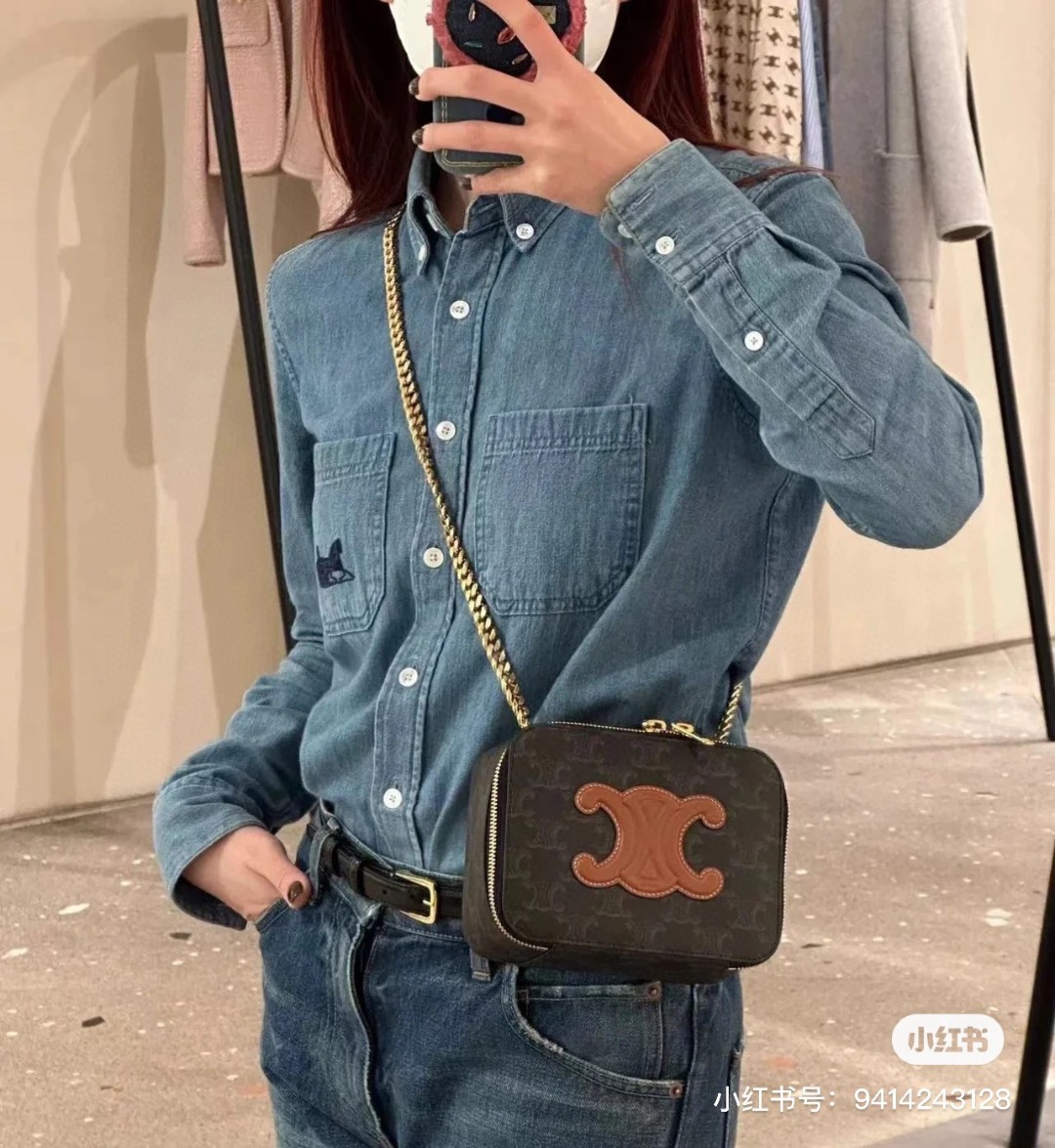 셀린느 퀴르 트리오페 박스 온 체인백 101052