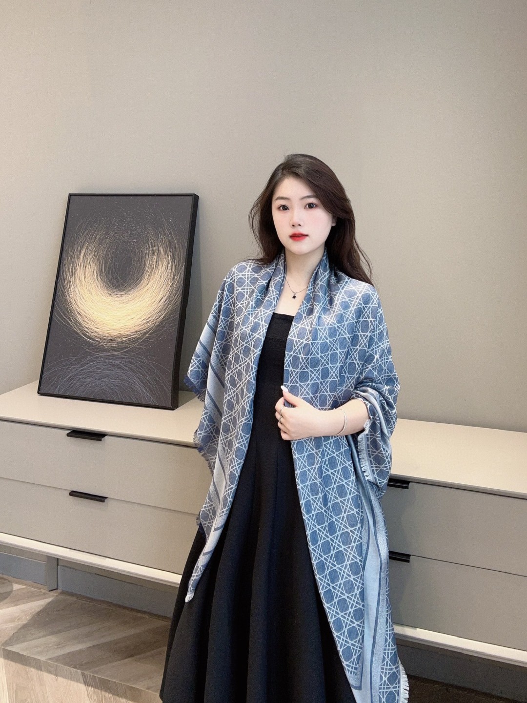 디올 까나쥬 캐시미어 판쵸 데님 컬렉션