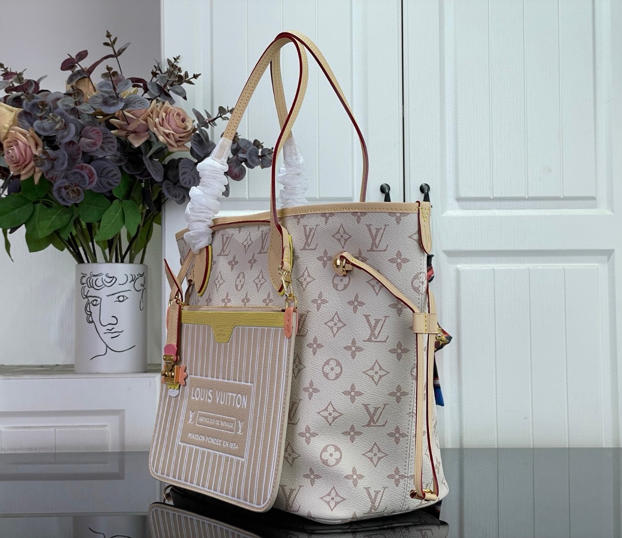 루이비통 네버풀 인사이드 아웃 MM LV 크래프티 M2A095