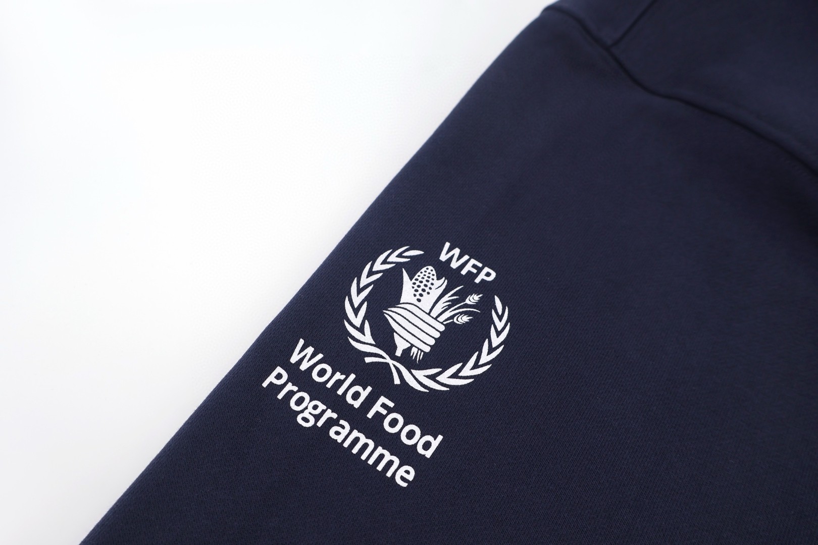 발렌시아가 WFP 지퍼업 스웨트 셔츠