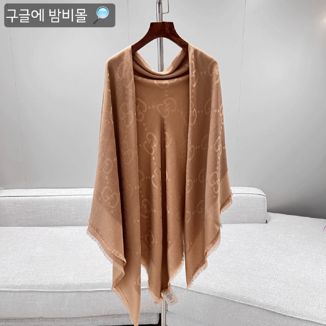 구찌 GG 자카드 실크 숄 울