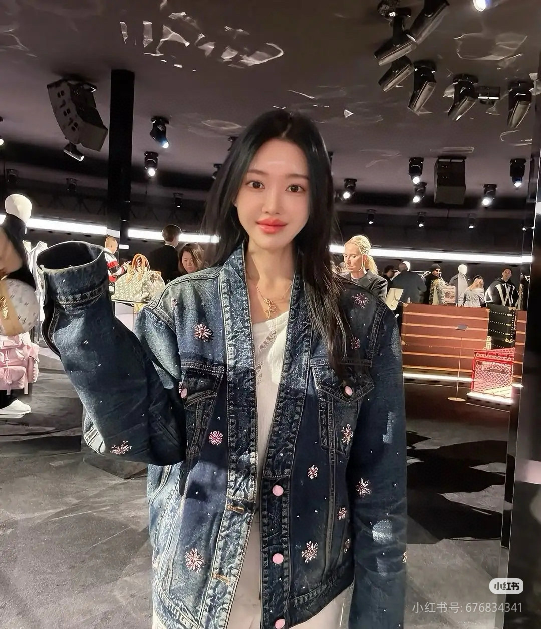 루이비통 핸드스티치 라인스톤 데님 재킷