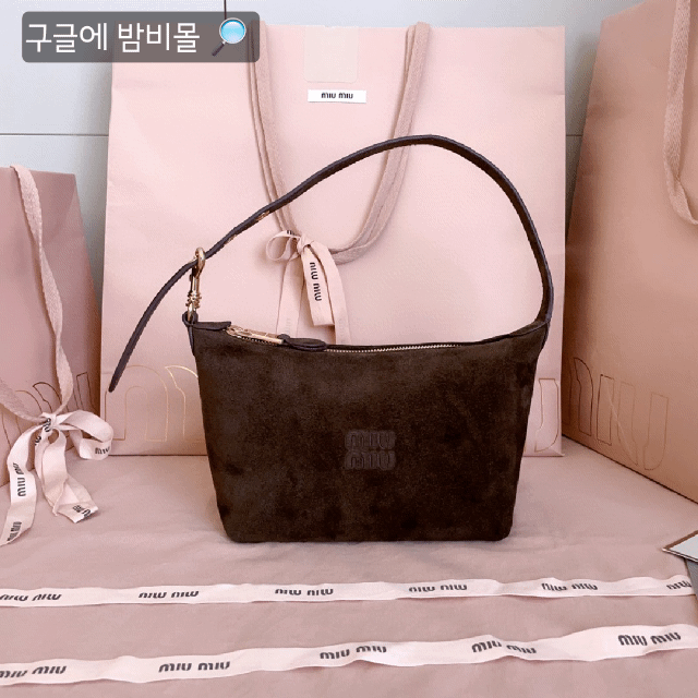미우미우 스웨이드 코듀로이 파우치백 5NE841