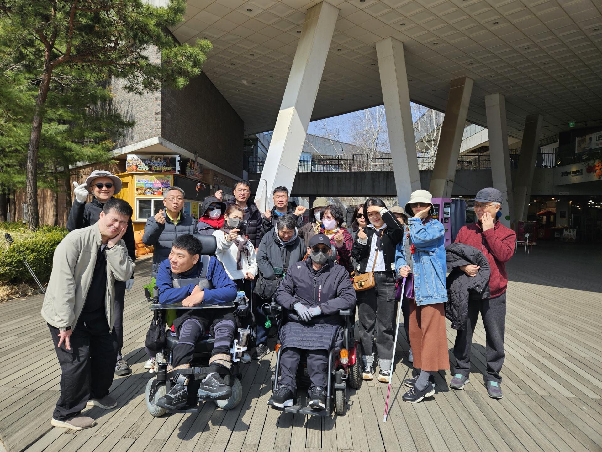 b4c3083129d3f.jpg