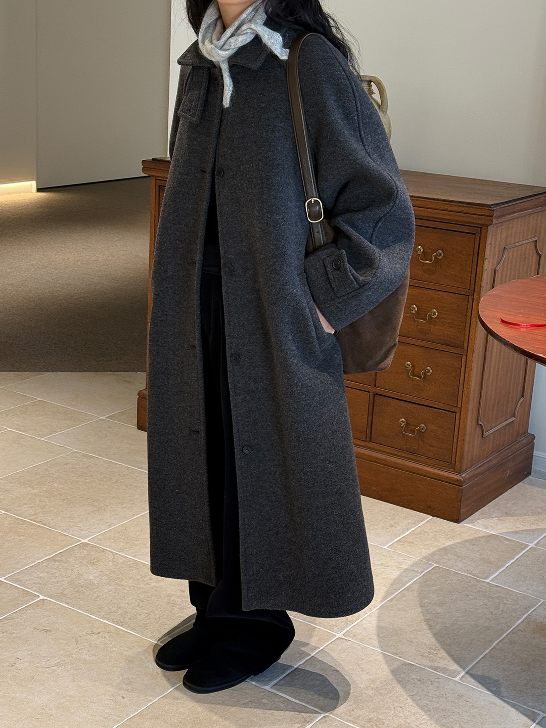URAGO wool balmacaan long coat - charcoal : STO｜DAILY SNAP