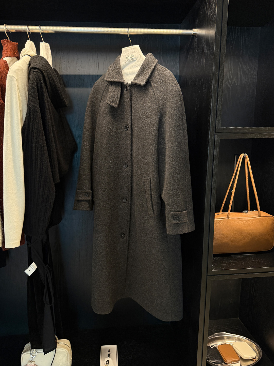 URAGO wool balmacaan long coat - charcoal : STO｜DAILY SNAP