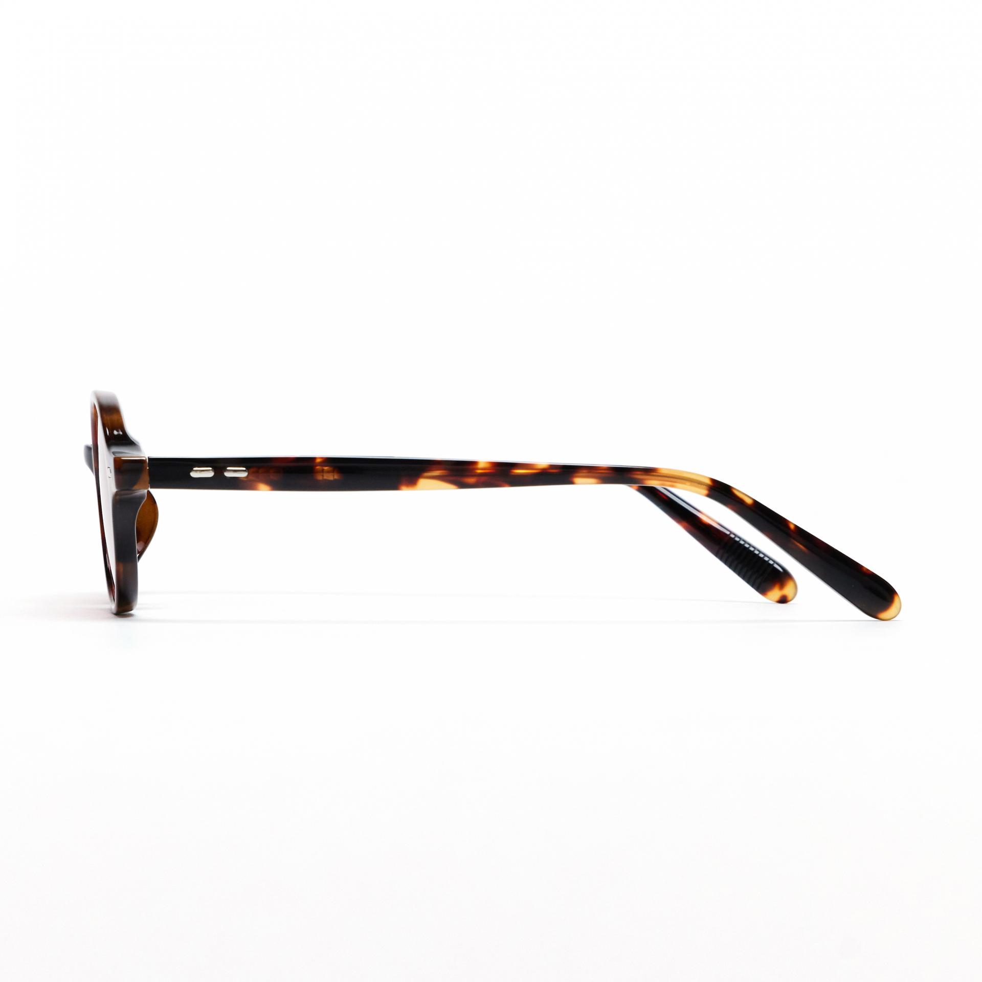 ★ MUUTO★ Basic Tint Glass GLAB 07 C10DS MUG7C10DS Corky - Glasses | Simple and light glasses from Muuto