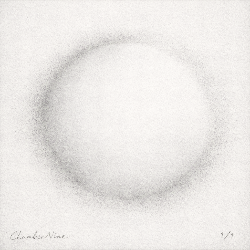 부드러운 대리석 질감 위에 희미한 원형이 떠오르듯 나타난다. 형태는 완전히 고정되지 않고, 가장자리는 미세한 노이즈 속으로 스며든다. 이 이미지는 억지로 채우지 않고 열어두는 태도, 무위(無爲)의 감각을 불러낸다. 무언의 공간 속에서 관계와 존재가 자연스럽게 발생하도록 허용하는 여백의 장이다. A pale circular form hovers on a softly textured printmaking paper surface. The grain of the paper is visible, with subtle noise dissolving the edges of the form. The image evokes Mu-ui (non-coercive presence)—a Korean sensibility in which space is not imposed upon, but left open to operate on its own. Emptiness here is not absence, but a quiet field where presence emerges without force.