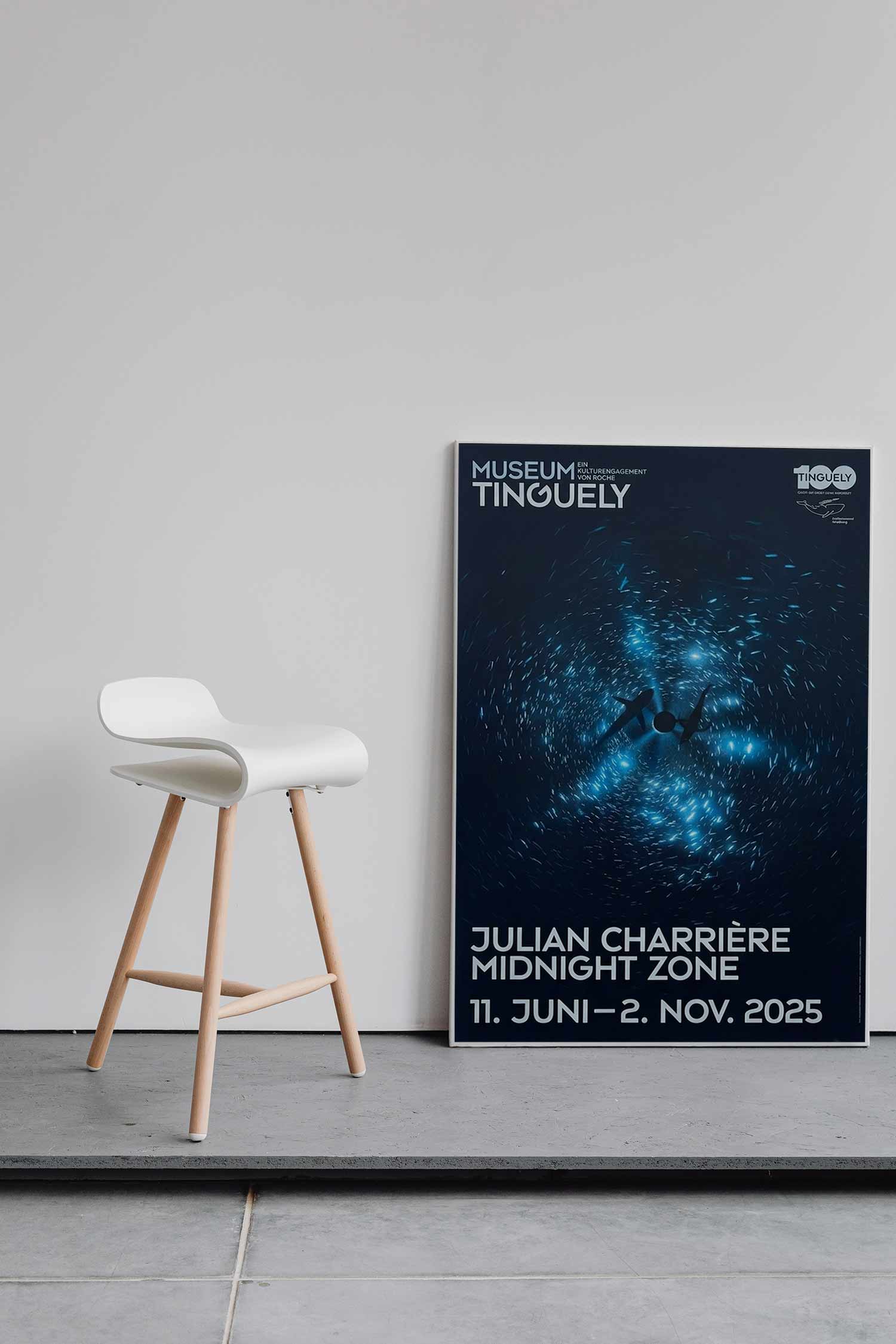 줄리안 샤리에르 Julian Charrière Midnight Zone 바다 돌고래 사진 그래픽 대형아트포스터 인테리어액자 카페포스터