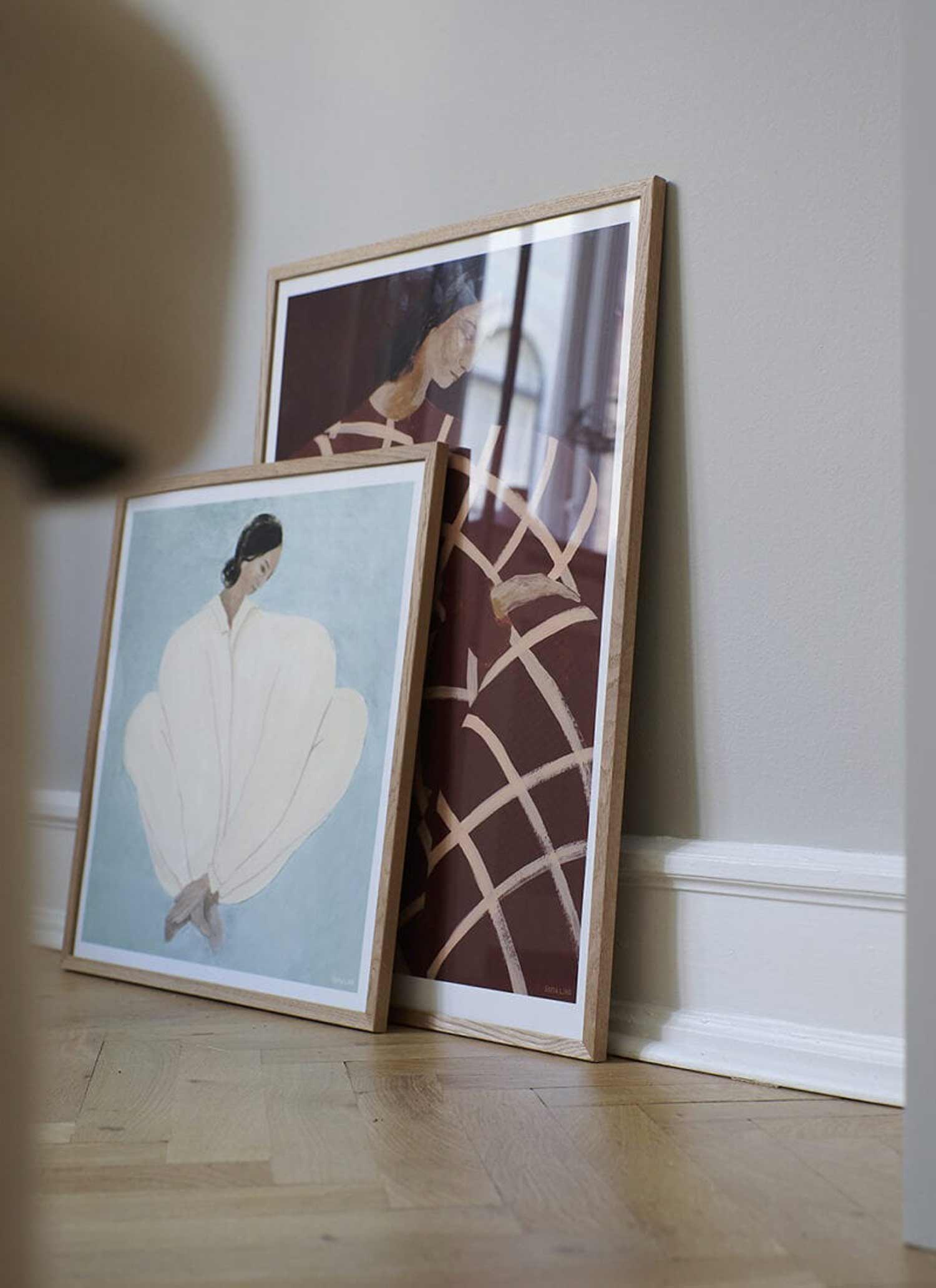 소피아 린드 Waiting At Art Et Metiers 그림 아트포스터 인테리어포스터 거실 액자