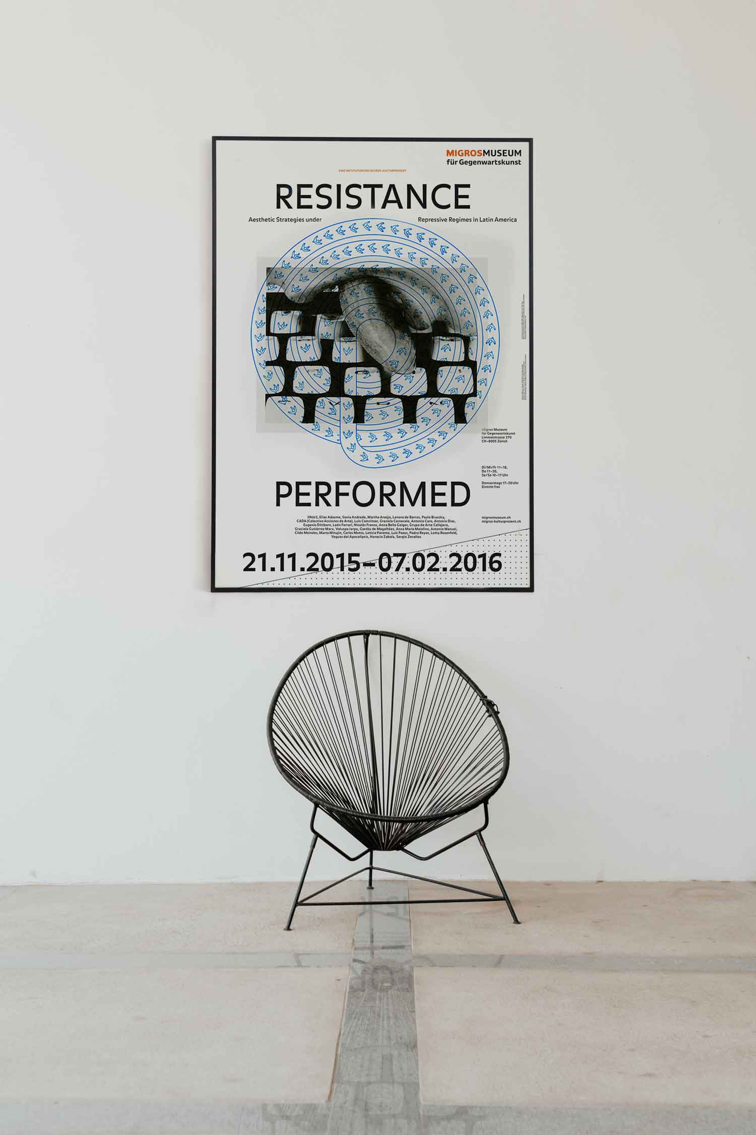 Resistance Performed 사진 그래픽 디자인 카페 아트포스터 인테리어포스터 거실 액자