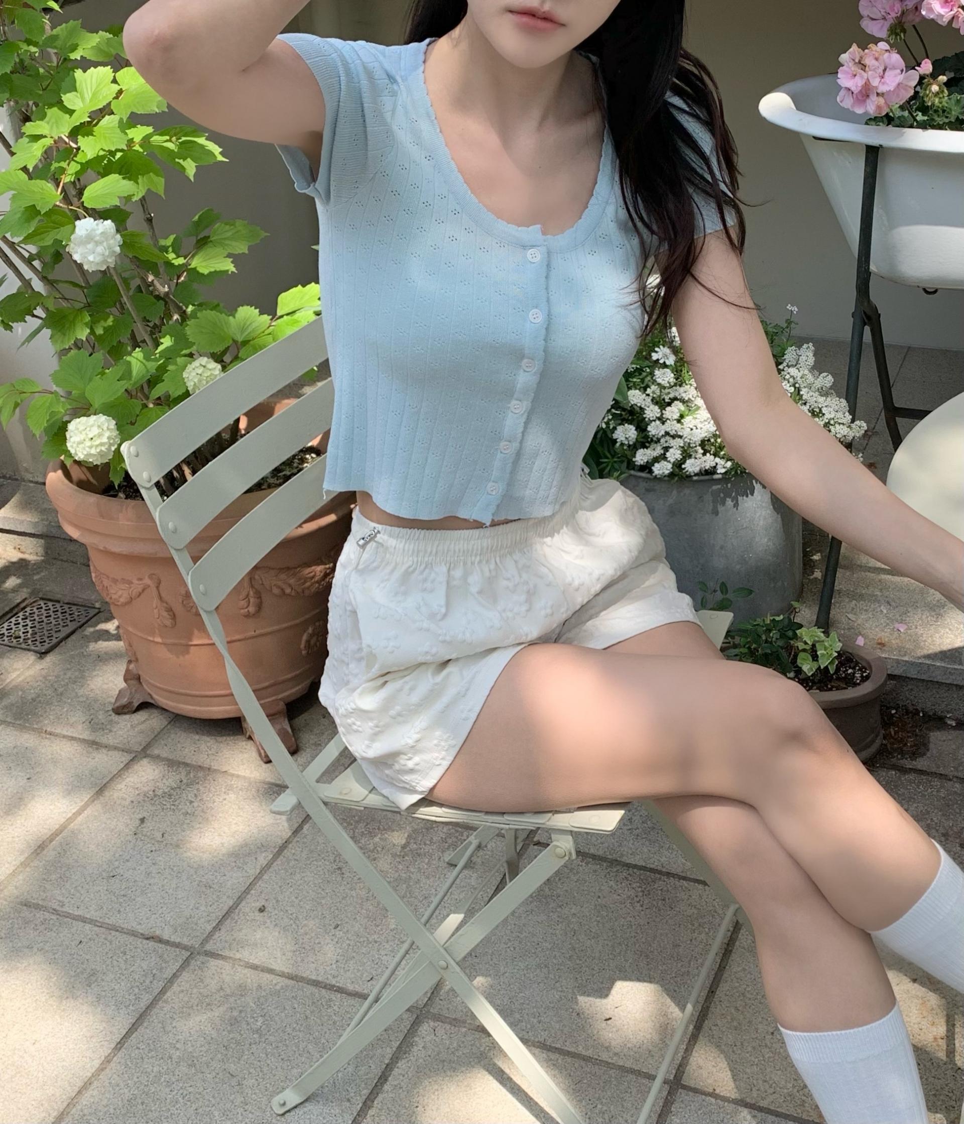 [퀄리티보장/프릴디테일]프릴 유넥 펀칭 니트 얇은 반팔 크롭 가디건 슬림 티셔츠 상세 이미지 14