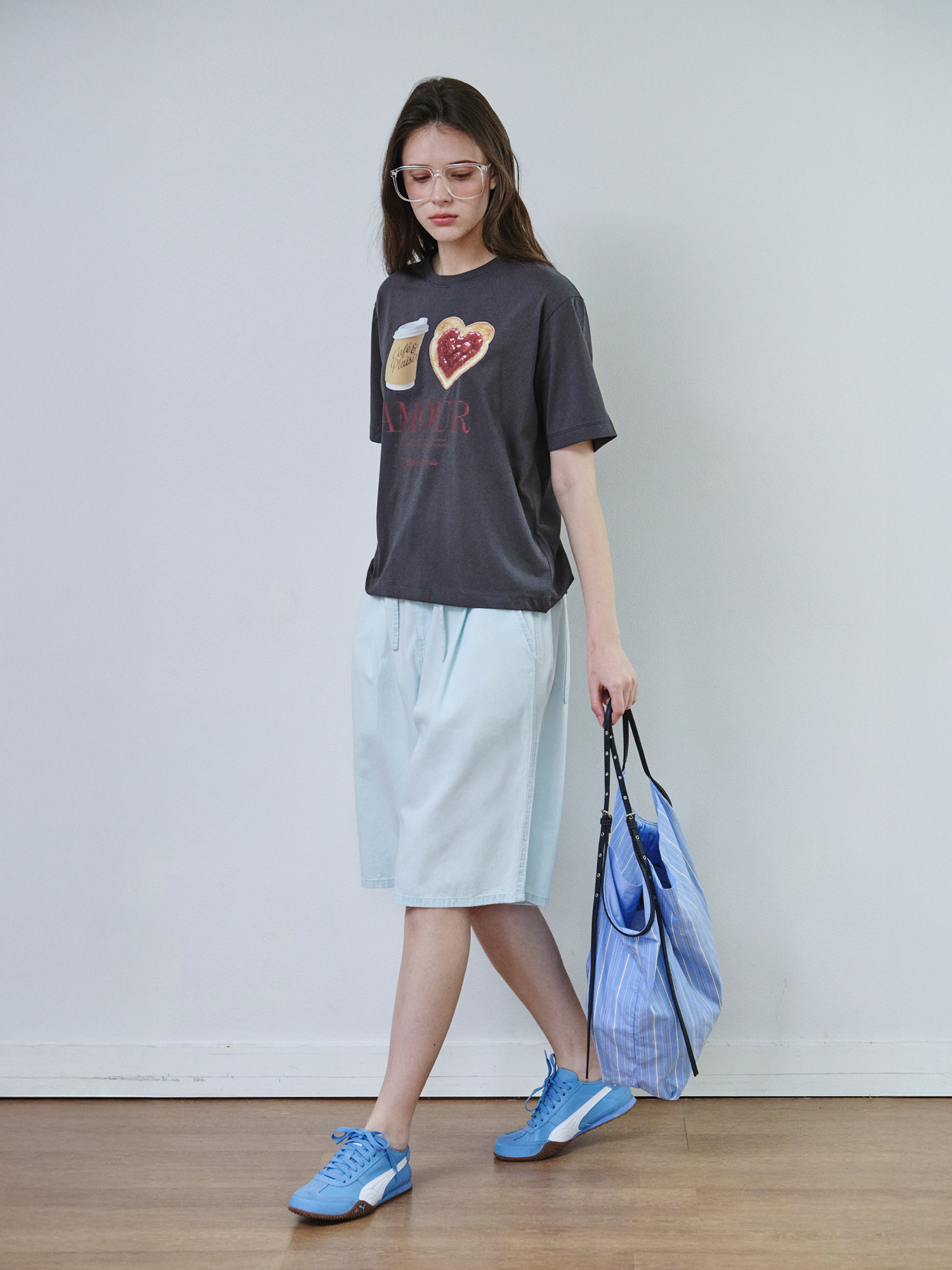 5218 AMORE GRAPHIC T/SHIRT (D/GREY)