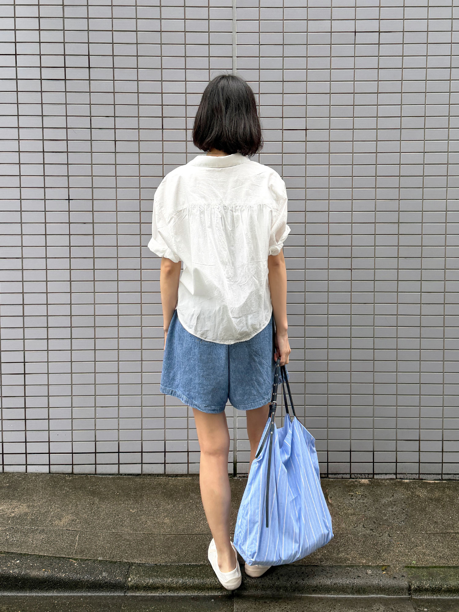 4214 ROUND NECK HALF SLEEVE T-SHIRT (WHITE)