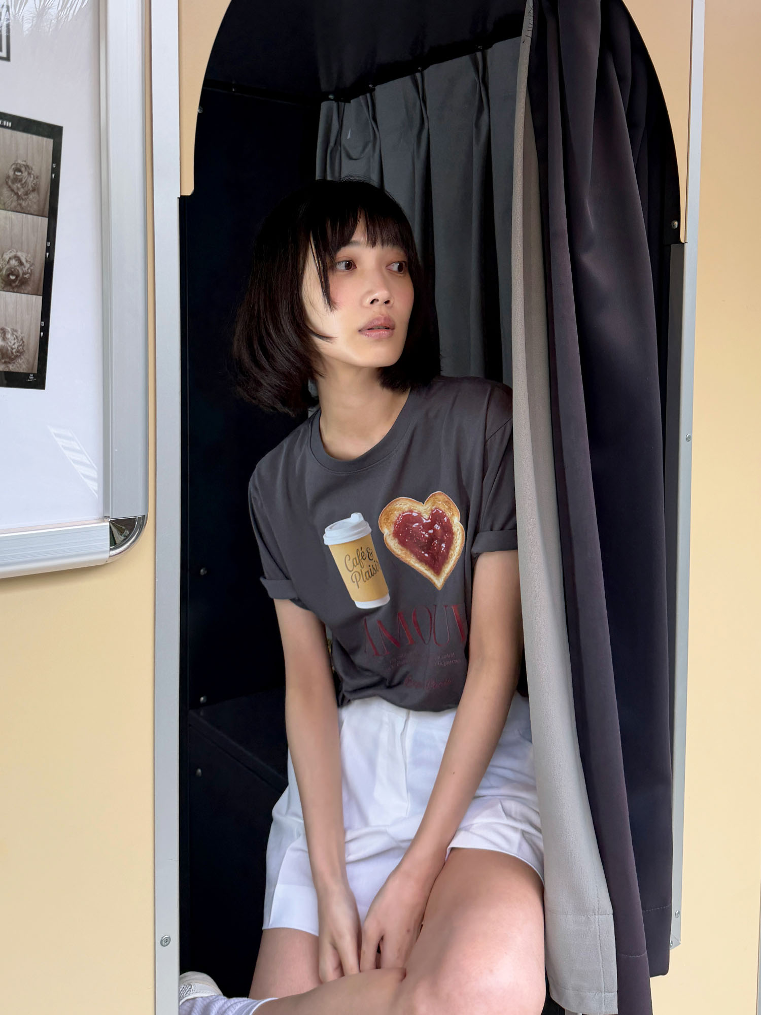 5218 AMORE GRAPHIC T/SHIRT (D/GREY)