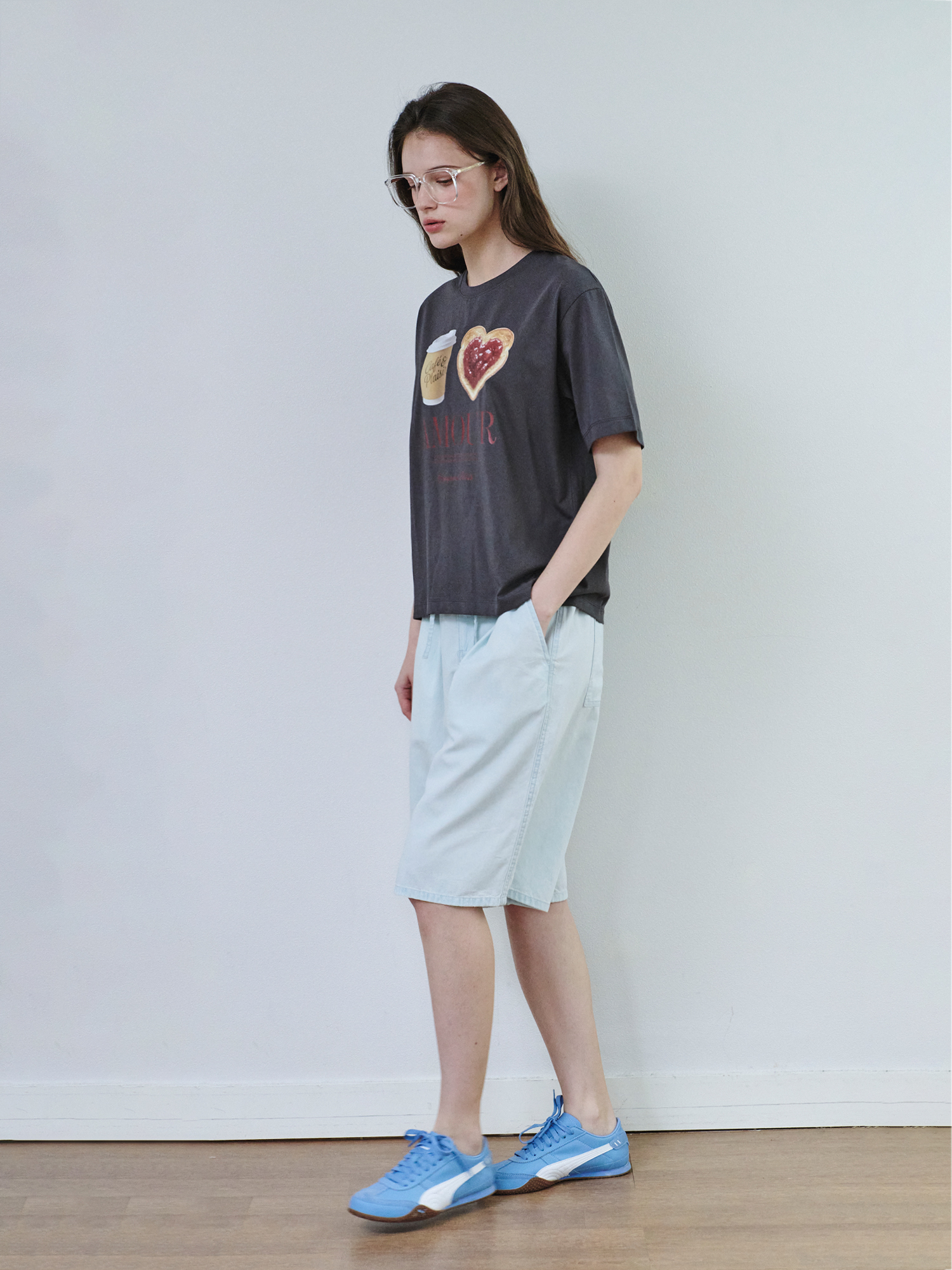 5218 AMORE GRAPHIC T/SHIRT (D/GREY)