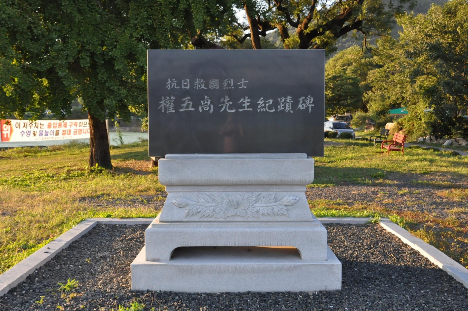 eb30566c1d232.jpg