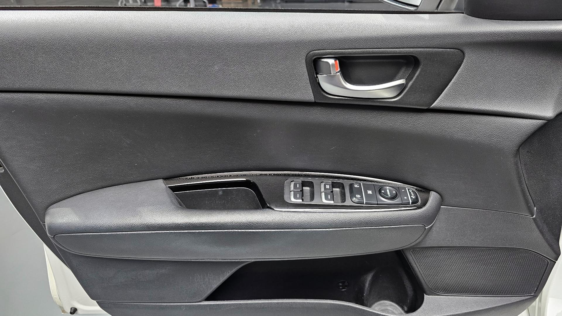 193e805f728aa.jpg