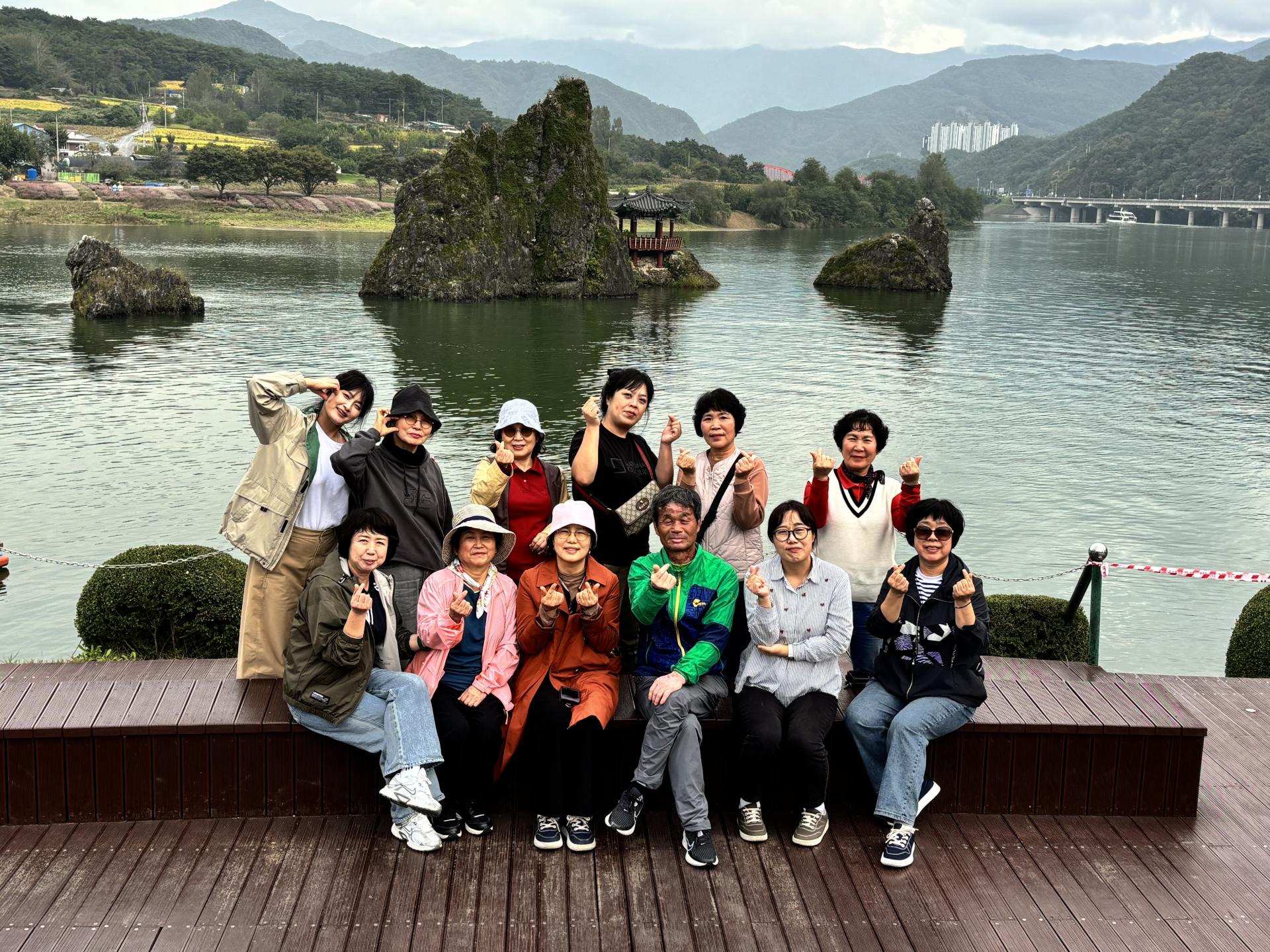b5e9503c0af51.jpg