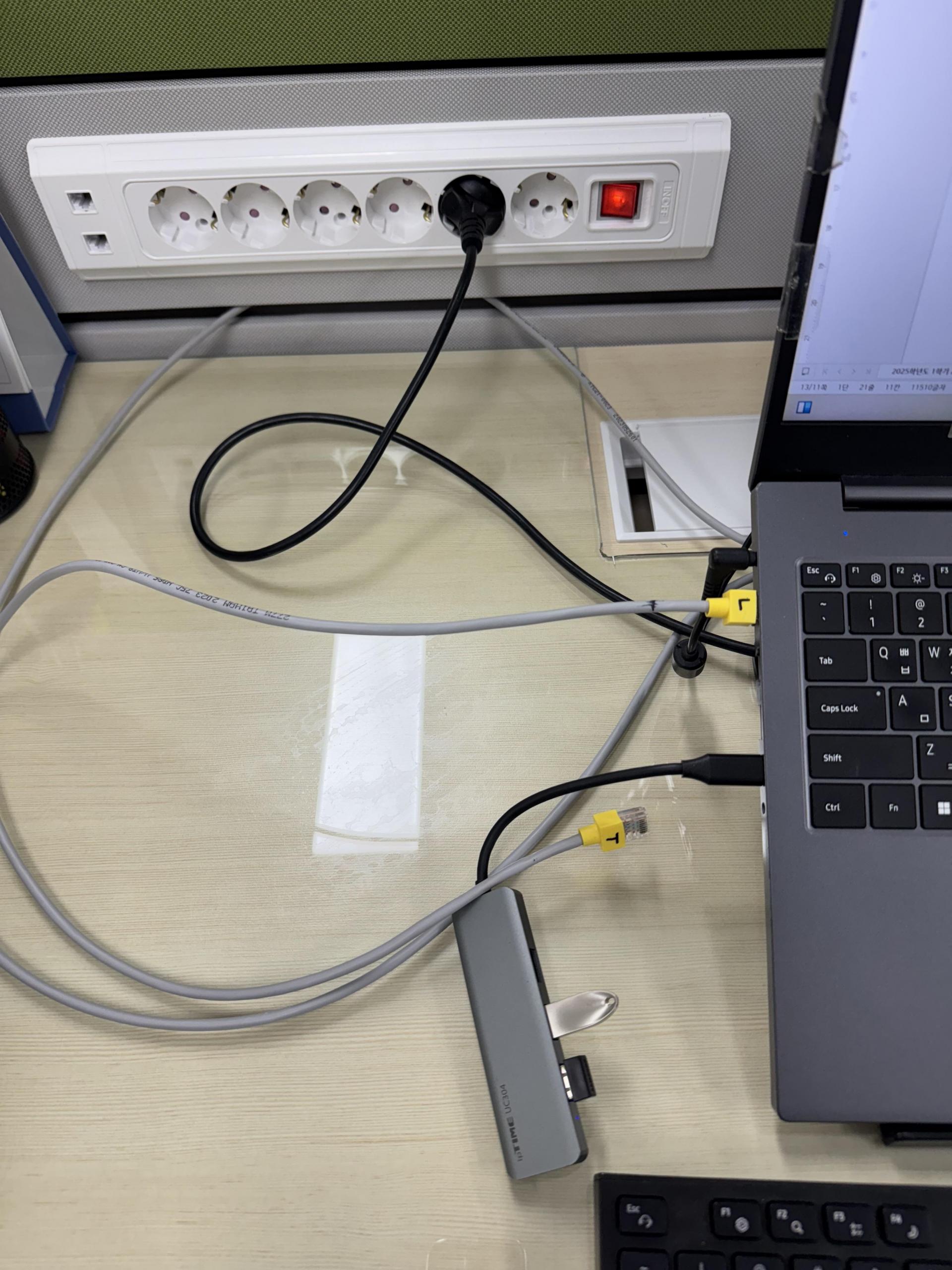 기업인터넷전화 설치를 위한 수원 중학교 네트워크 구성도 이미지