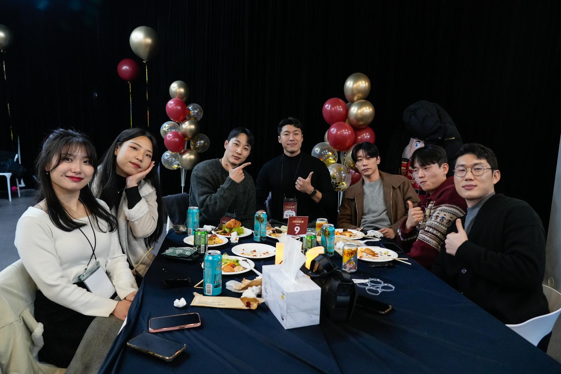 162b918937cbc.jpg