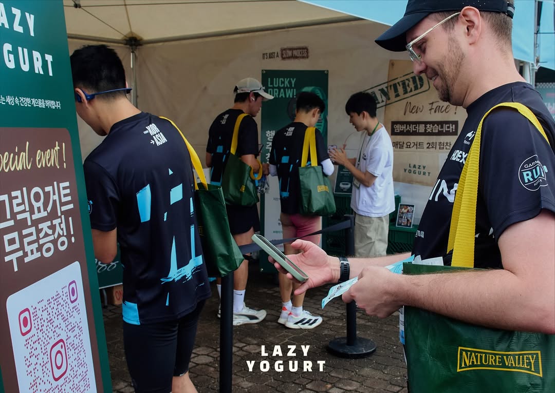 GARMIN RUN 2025 X LAZY YOGURT 홍보관현장 속 러너들의 순간,그리고 그 회복의 한가운데엔 레이지요거트가 있었습니다.기획 및 디자인 @amuse.min  (3).jpg