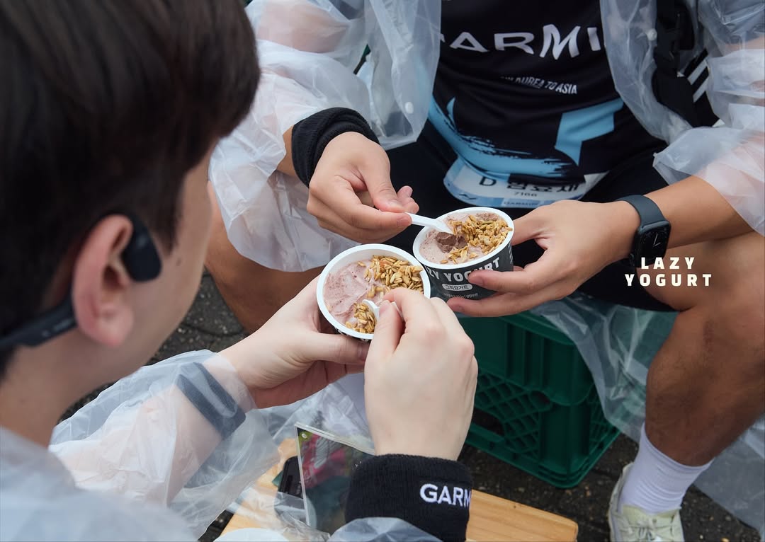 GARMIN RUN 2025 X LAZY YOGURT 홍보관현장 속 러너들의 순간,그리고 그 회복의 한가운데엔 레이지요거트가 있었습니다.기획 및 디자인 @amuse.min  (2).jpg