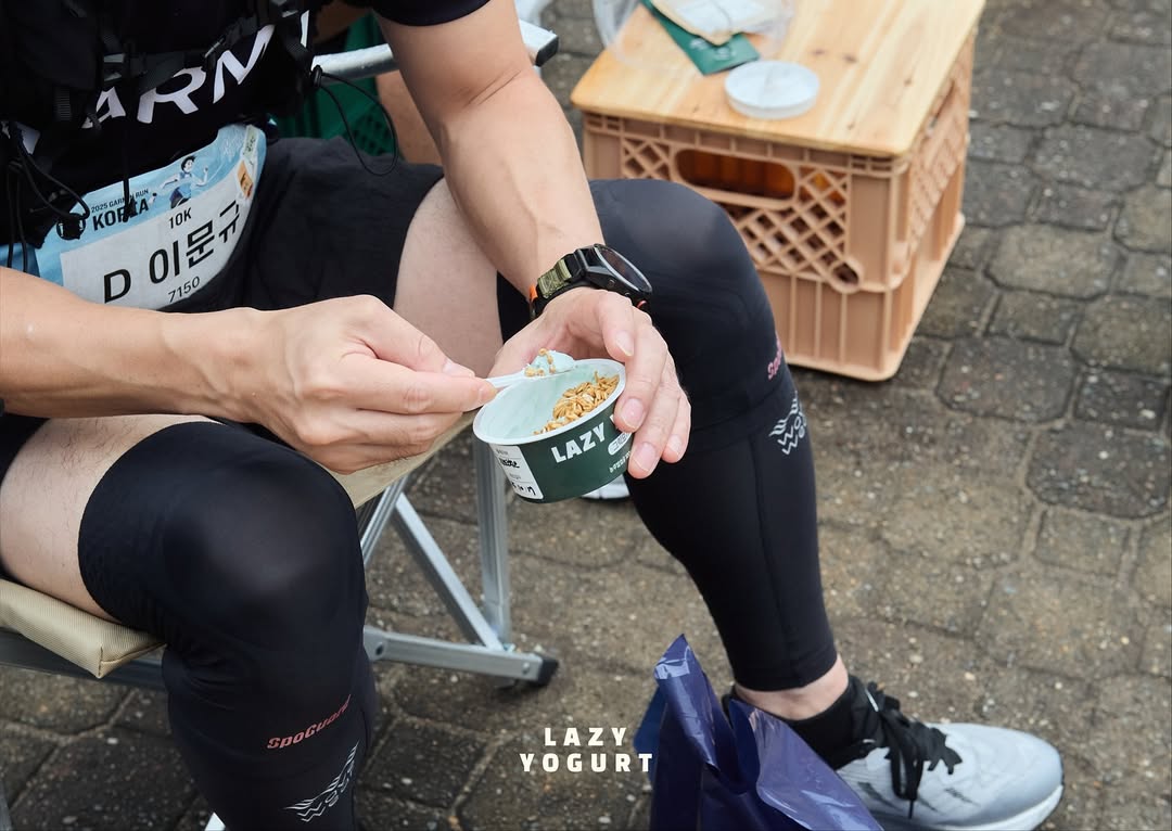 GARMIN RUN 2025 X LAZY YOGURT 홍보관현장 속 러너들의 순간,그리고 그 회복의 한가운데엔 레이지요거트가 있었습니다.기획 및 디자인 @amuse.min  (4).jpg