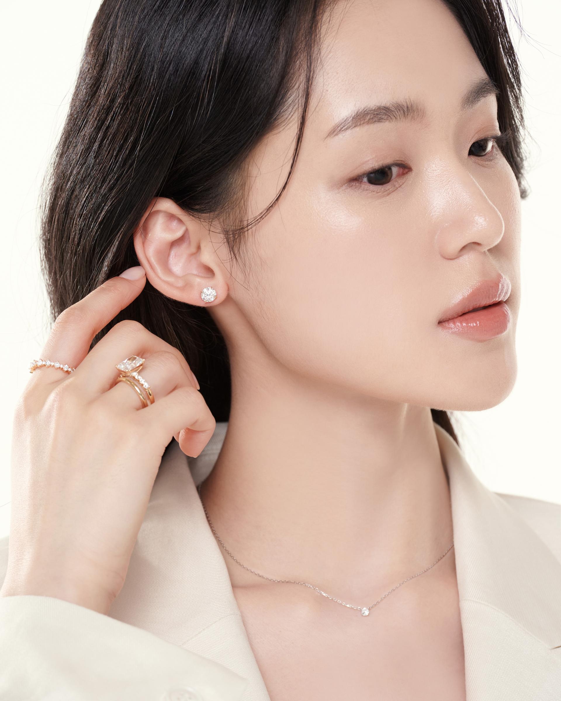 [Online Exclusive] 마티니 목걸이-2부