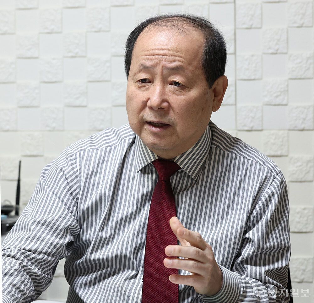 미즈아가작명연구원 한가경 원장이 천지일보와의 인터뷰에서 병오년 국운 중 정치 경제분야에 대해 예측하고 있다. ⓒ천지일보 2026.01.01.