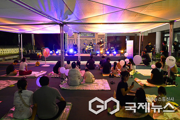 안성시, 문화유산 힐링 프로그램 ‘달빛객사×쉼플한 안성’ 성황리에 개최. 사진/엄태수 기자