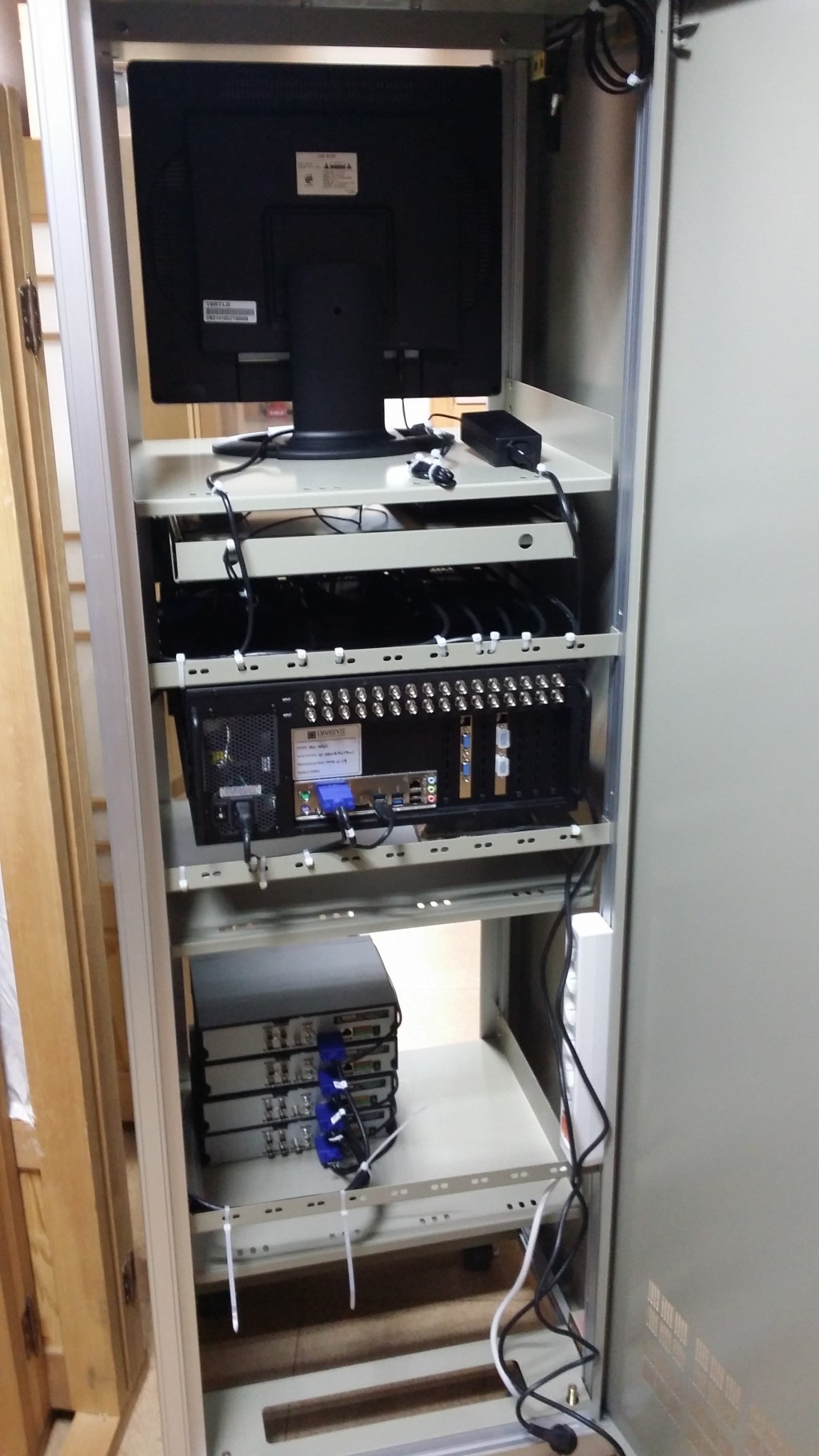 RACK 작업중_1.jpg