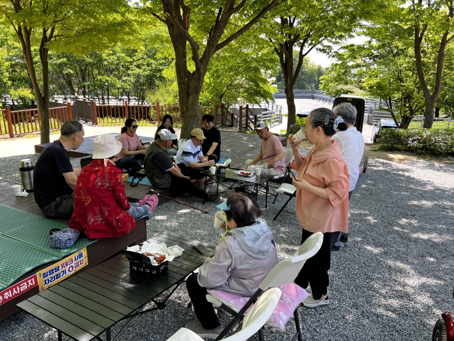 103774ffcfa5c.jpg
