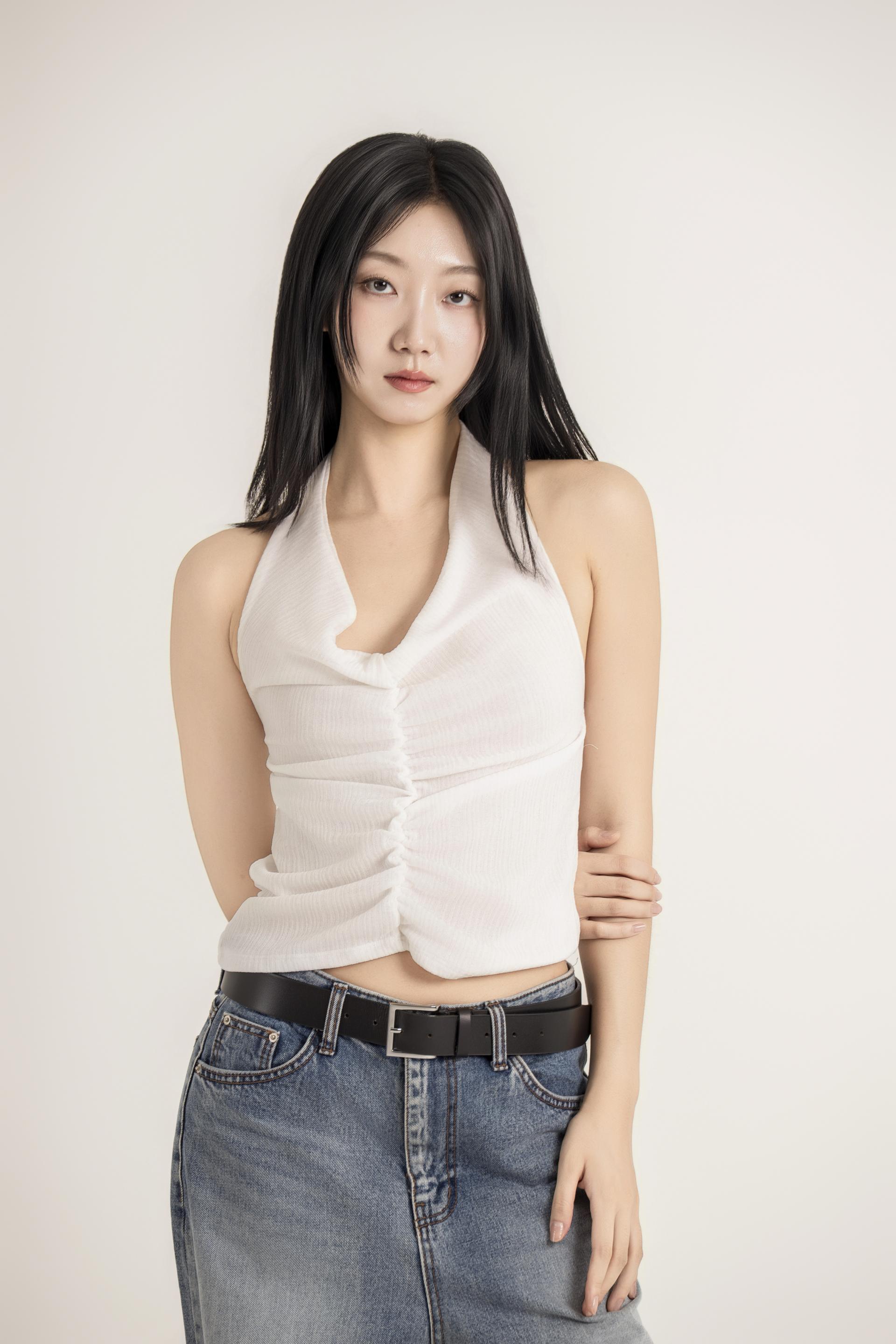 홀터넥 셔링 백리스 탑