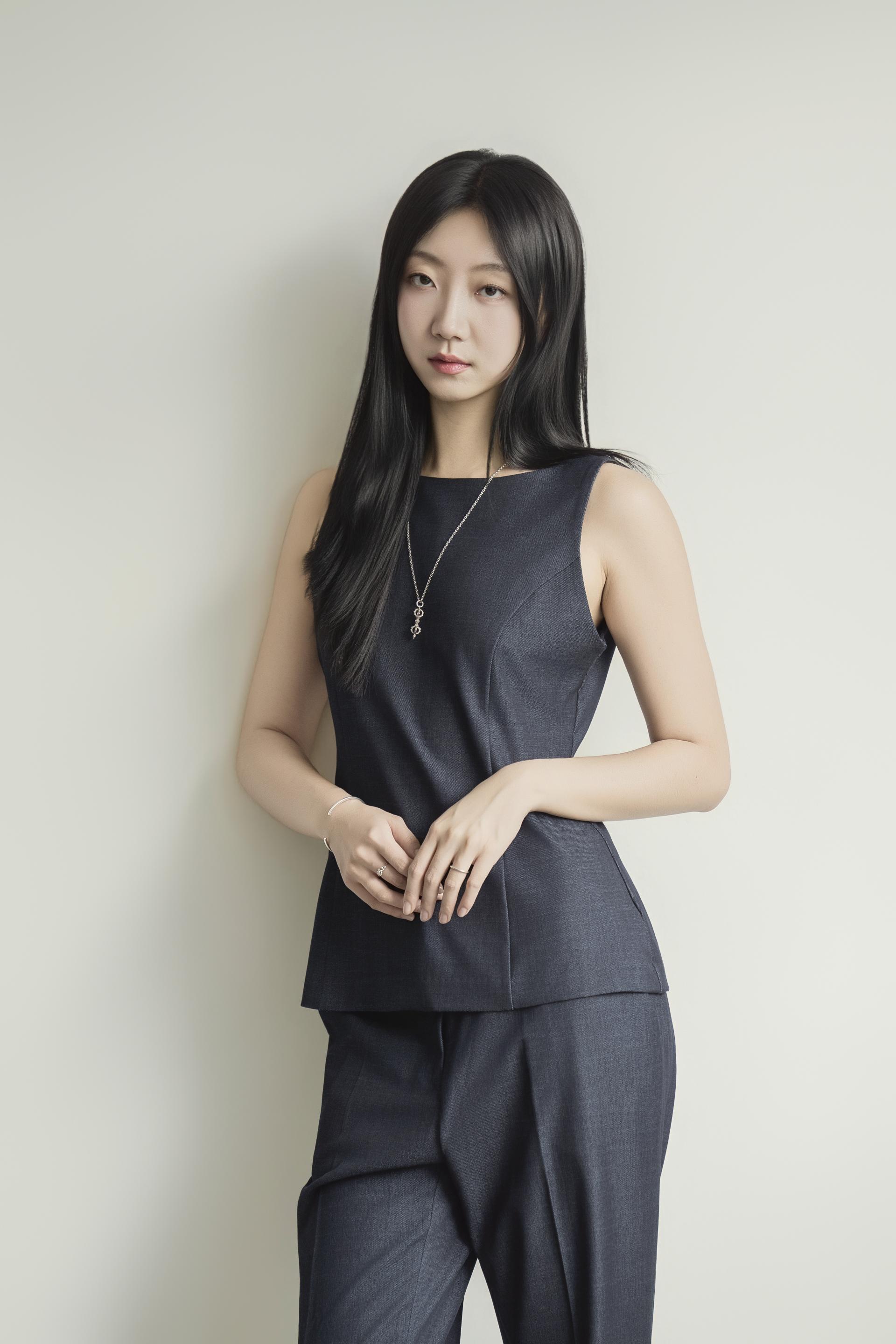 커브 절개 슬리브리스 데님 셋업
