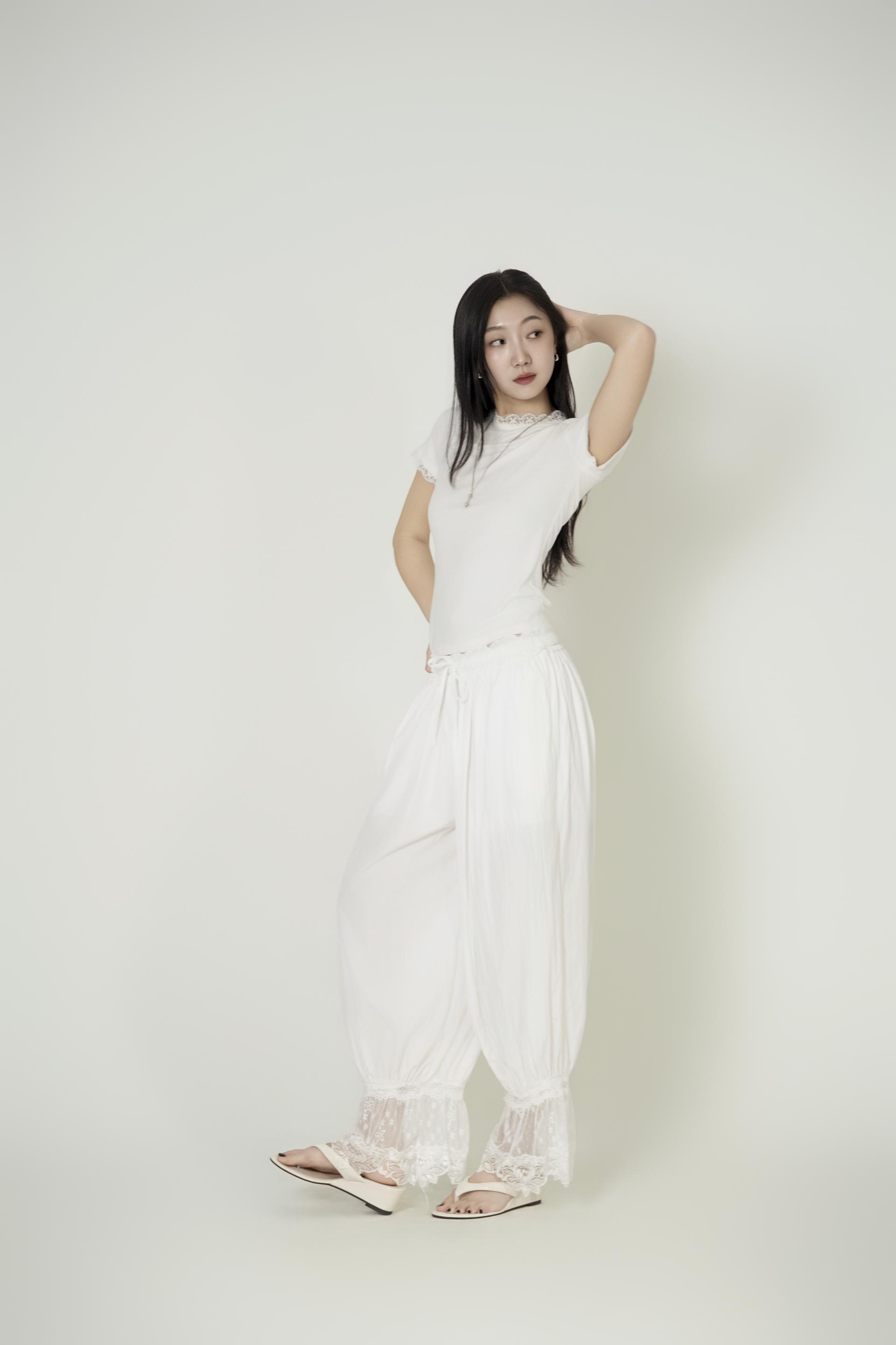 레이스 트림 슬림 티셔츠, 밴딩 조거 팬츠 세트