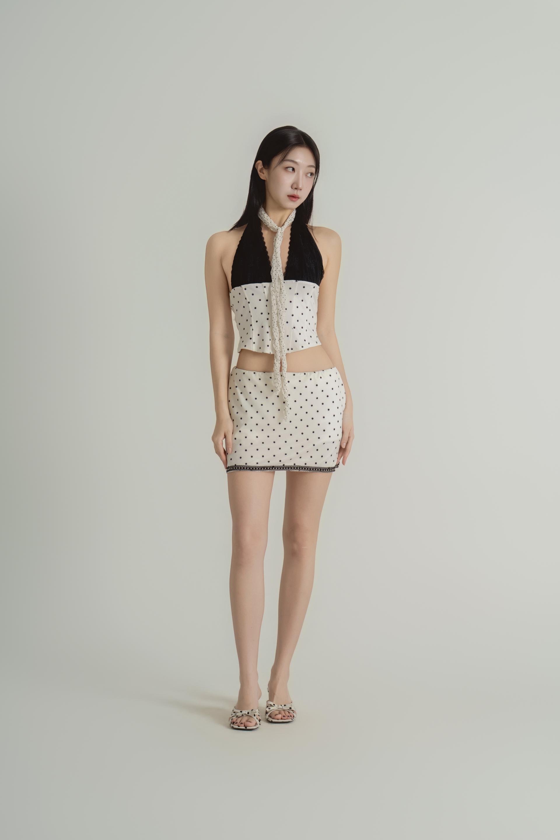 비대칭숄더 페플럼 셋업 복제