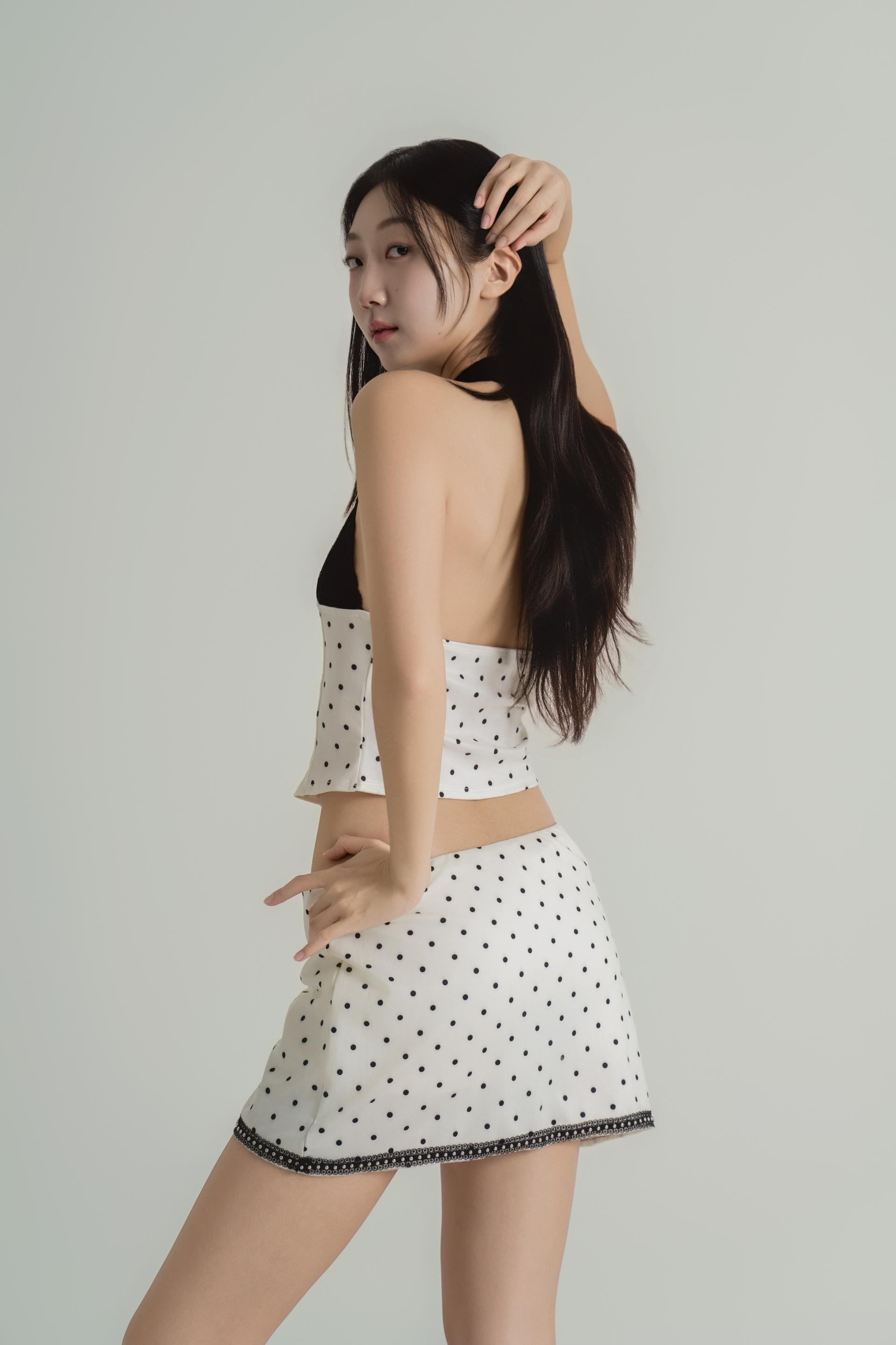 비대칭숄더 페플럼 셋업 복제