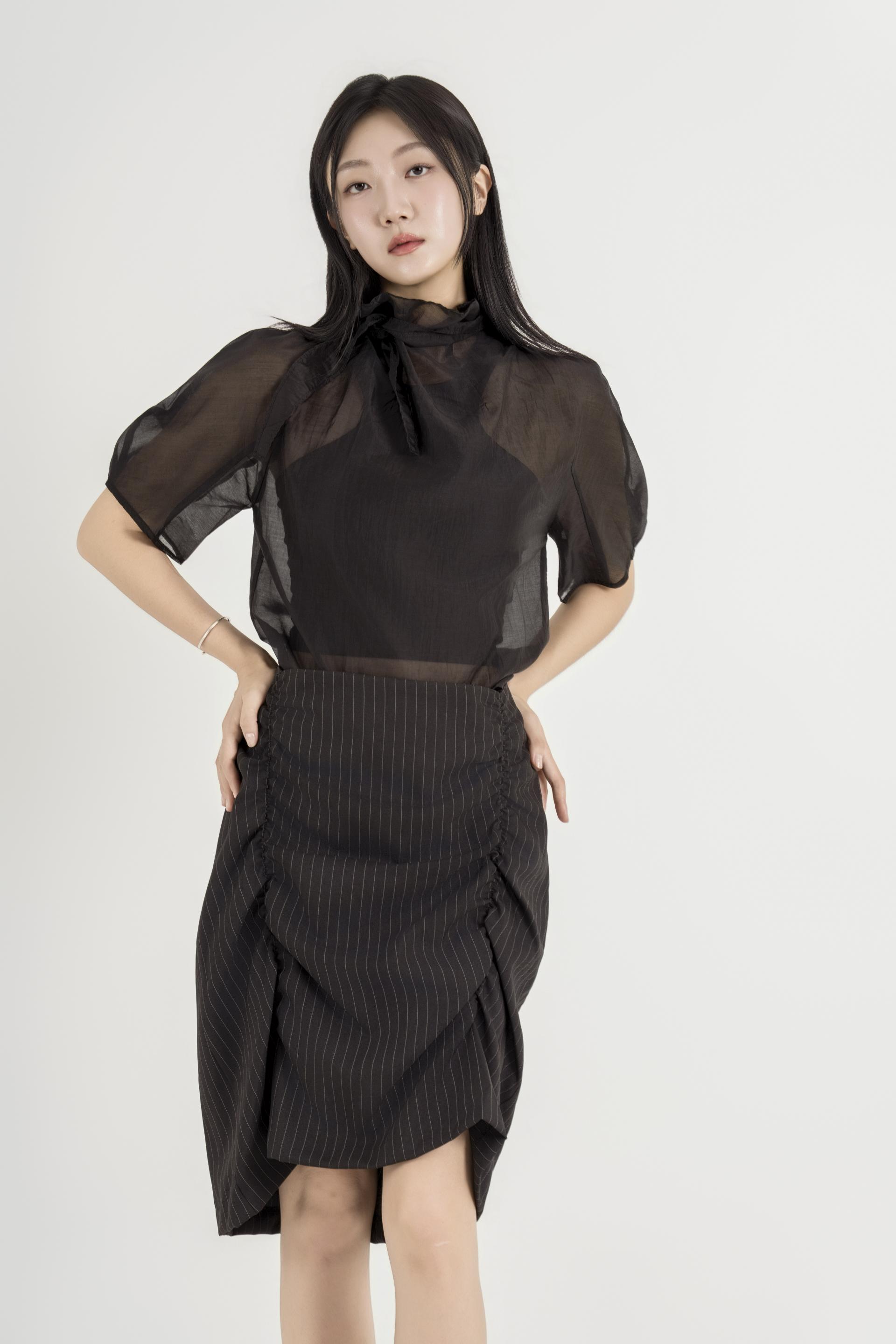 셔링 랩 스트라이프 스커트