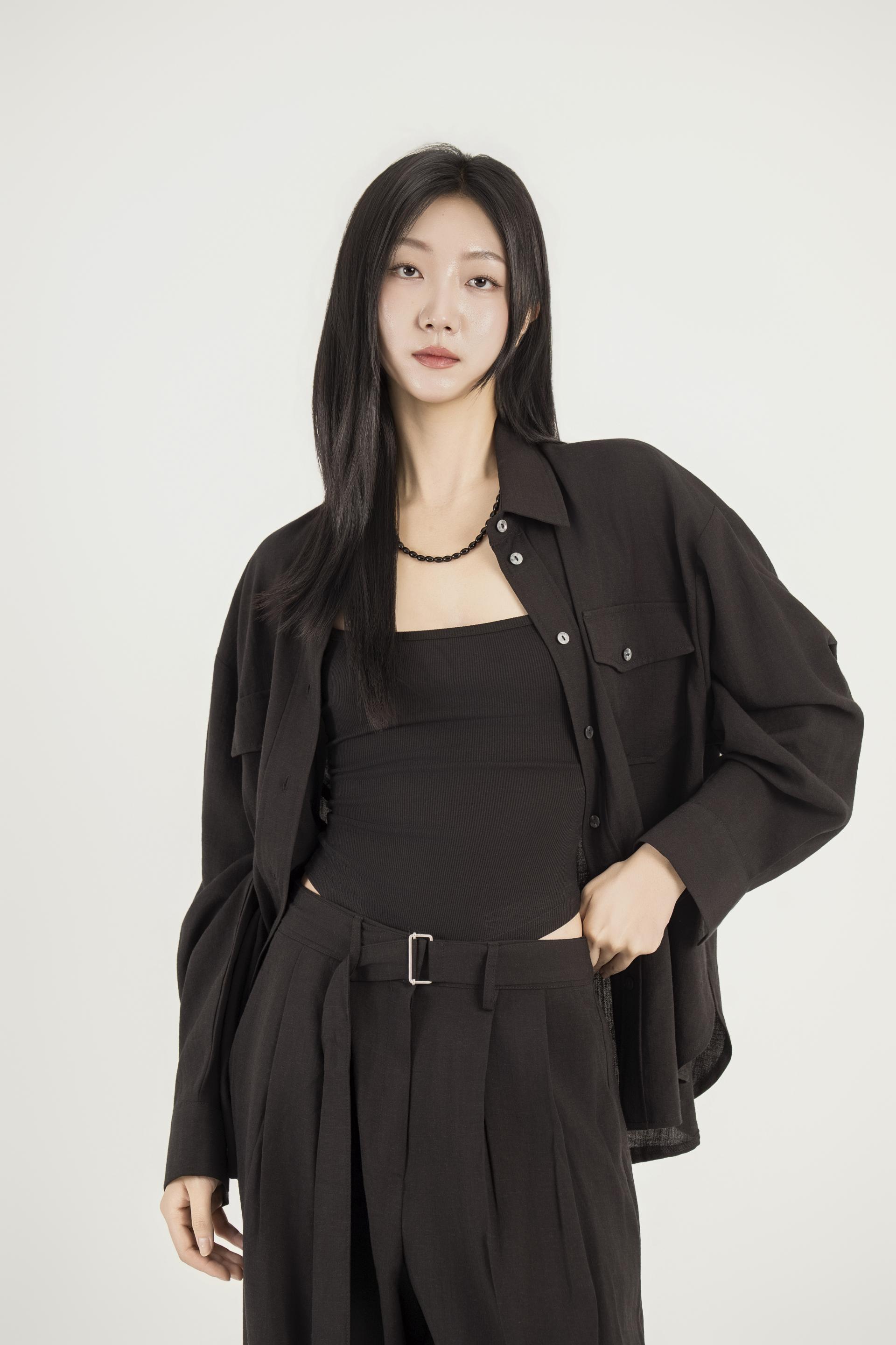 플리츠 텍스처 스트랩 탑 복제