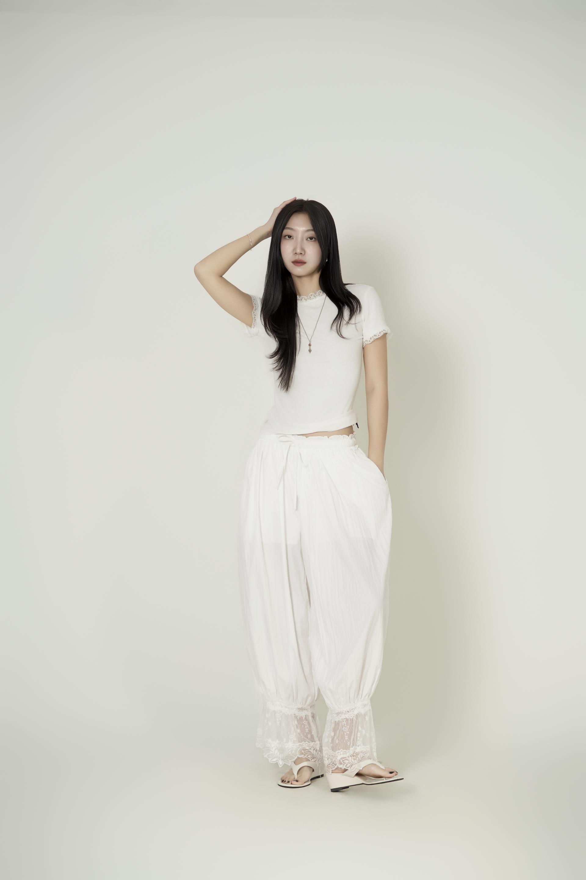 레이스 트림 슬림 티셔츠, 밴딩 조거 팬츠 세트