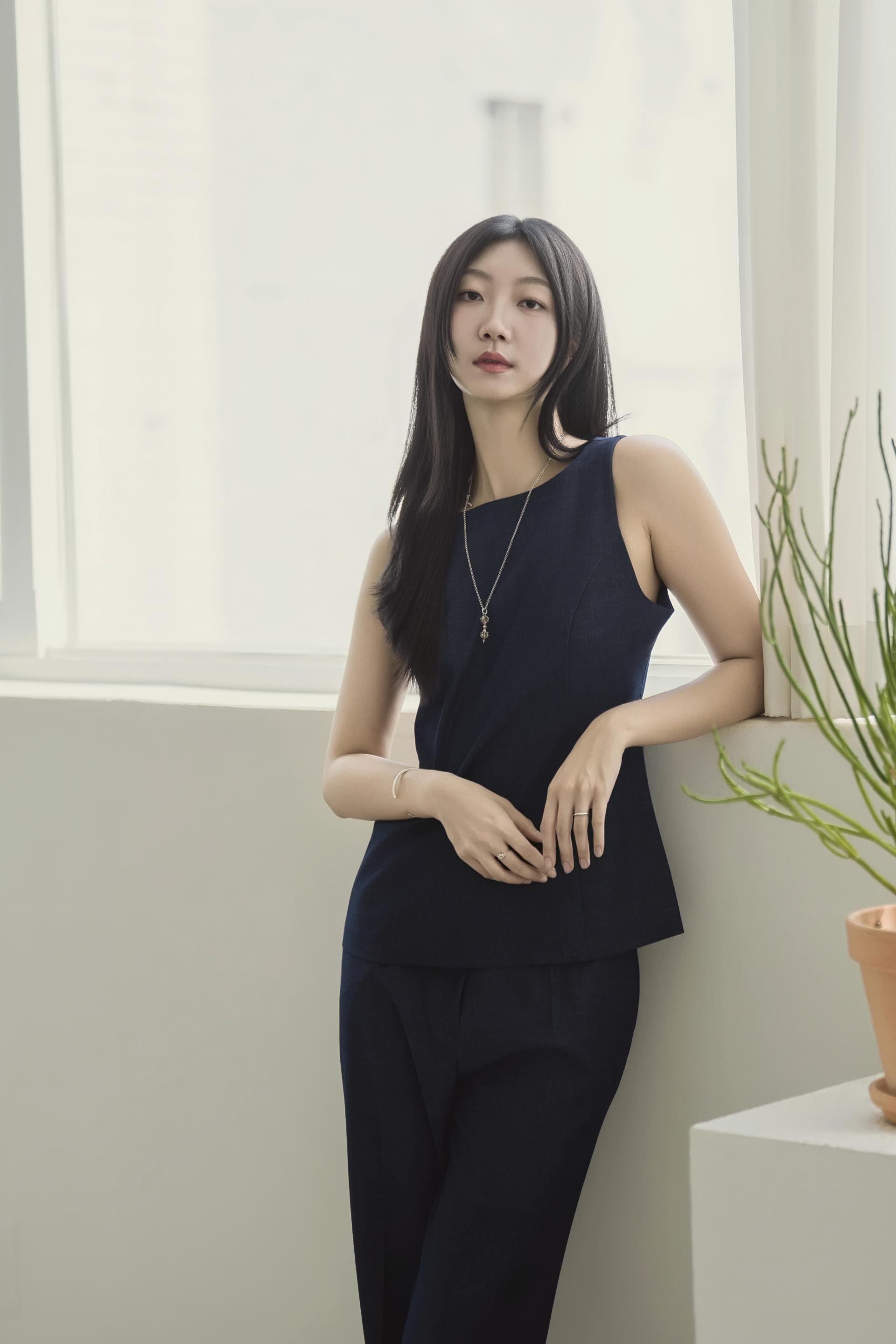 커브 절개 슬리브리스 데님 셋업